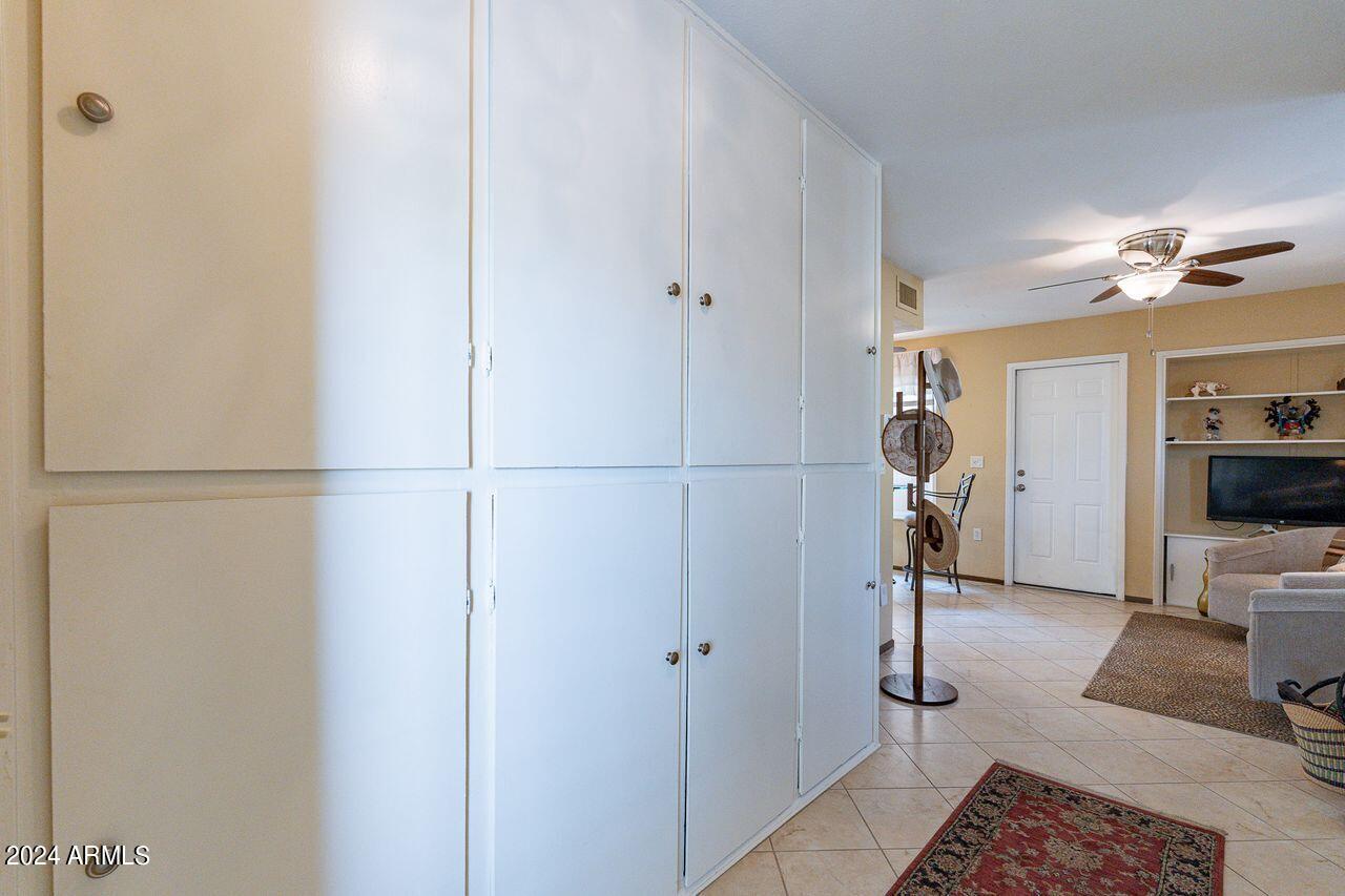 10726 W WILLOWBROOK Drive