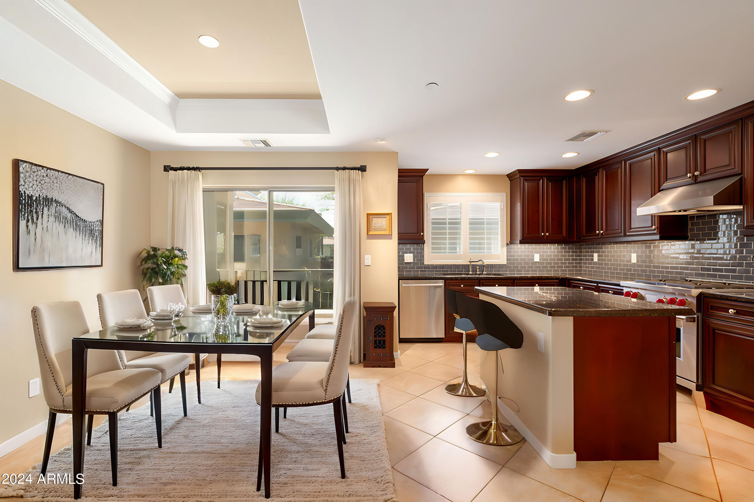 815 E ROSE Lane, 140