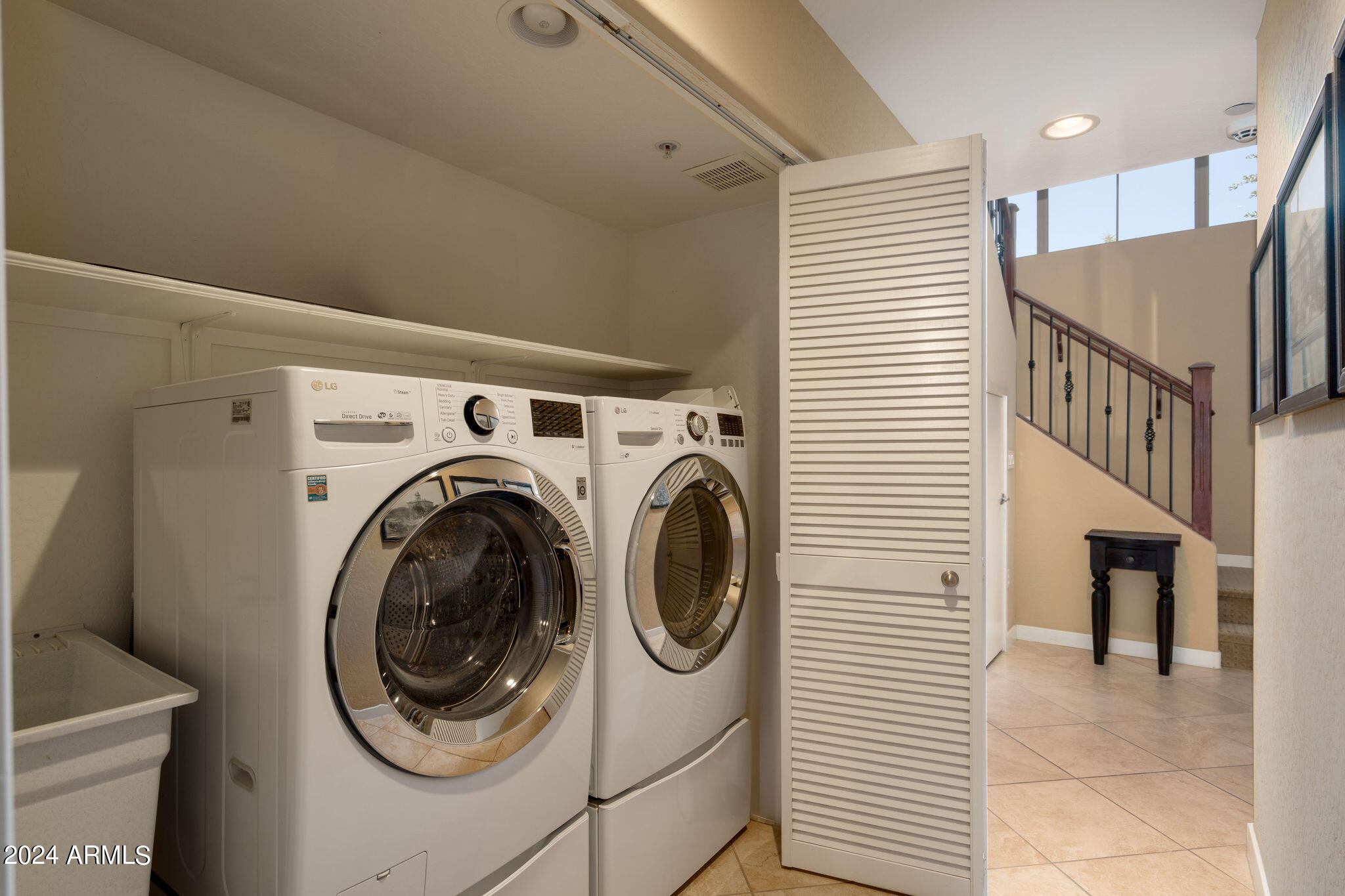 815 E ROSE Lane, 140