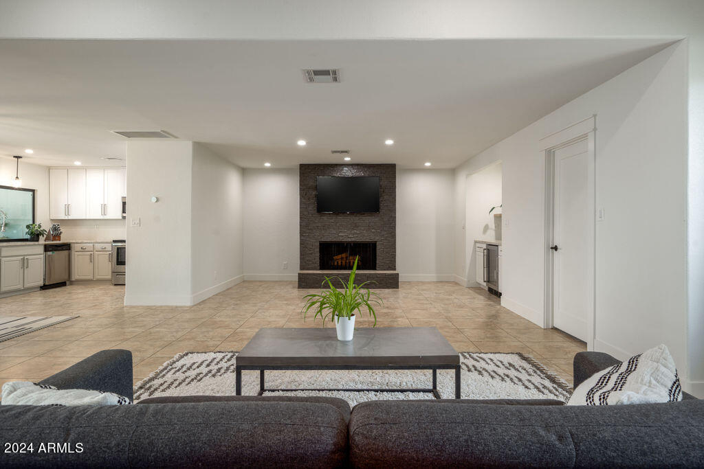 8732 E SAN LUCAS Drive