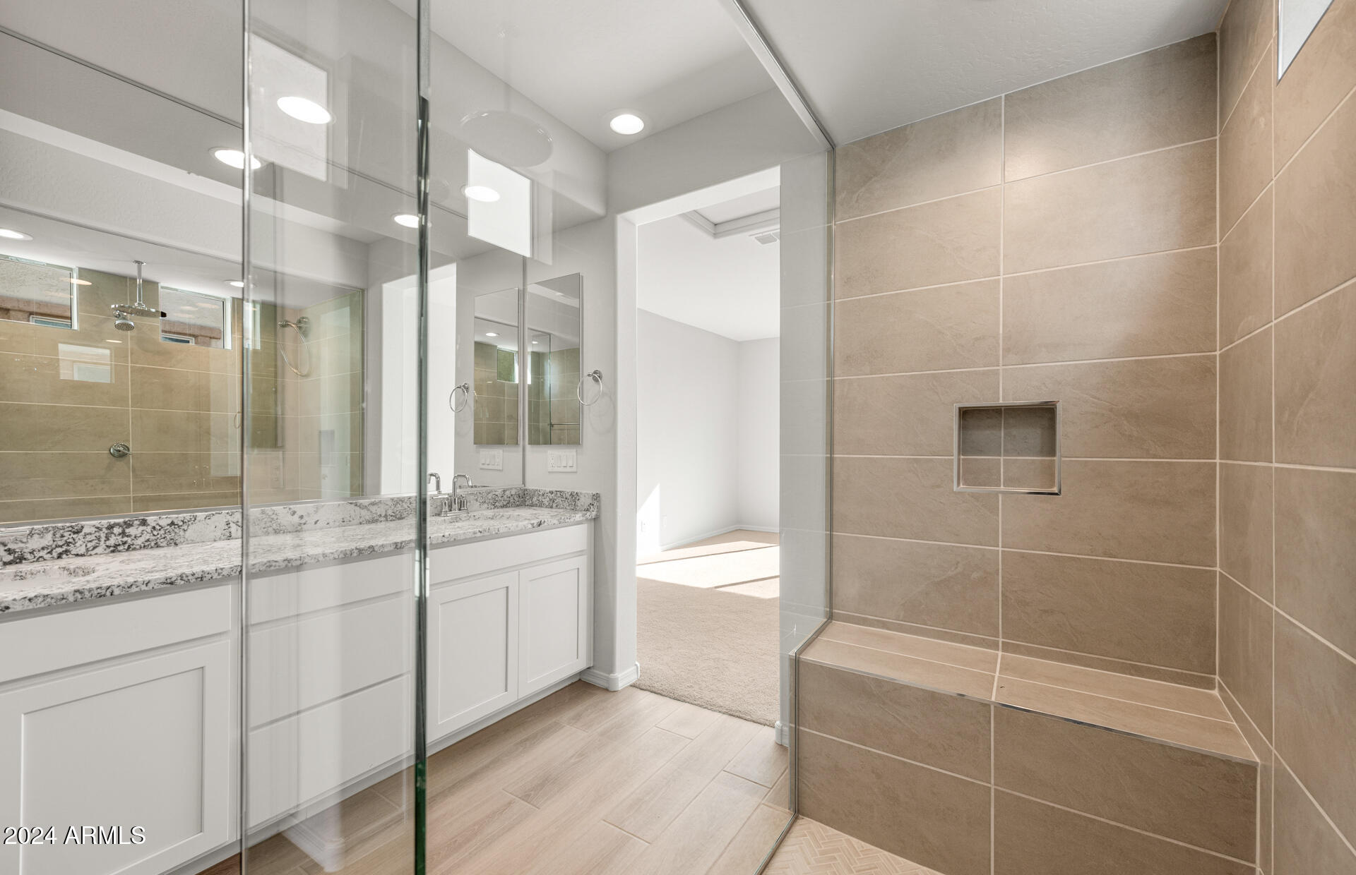 1945 W HORSETAIL Trail