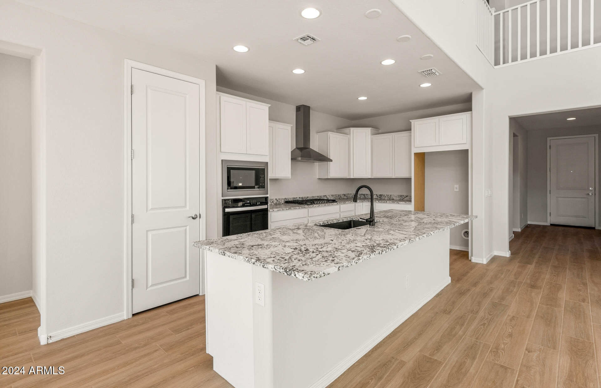 1945 W HORSETAIL Trail