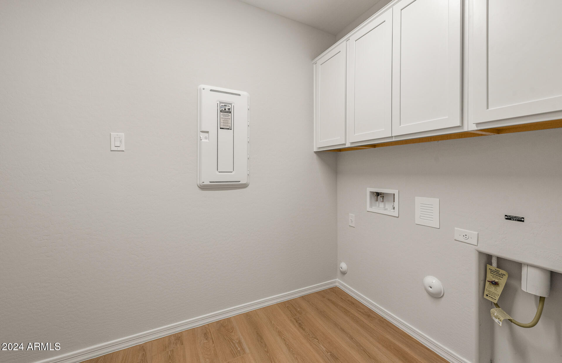 1945 W HORSETAIL Trail