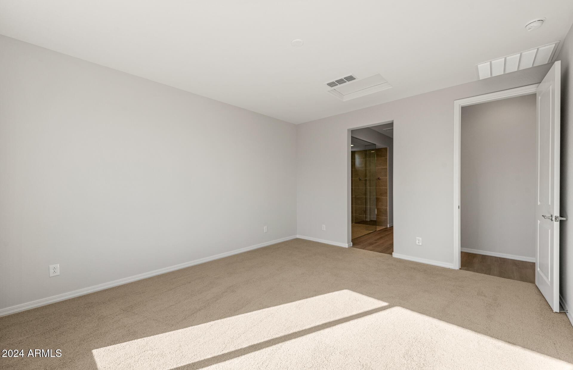 1945 W HORSETAIL Trail