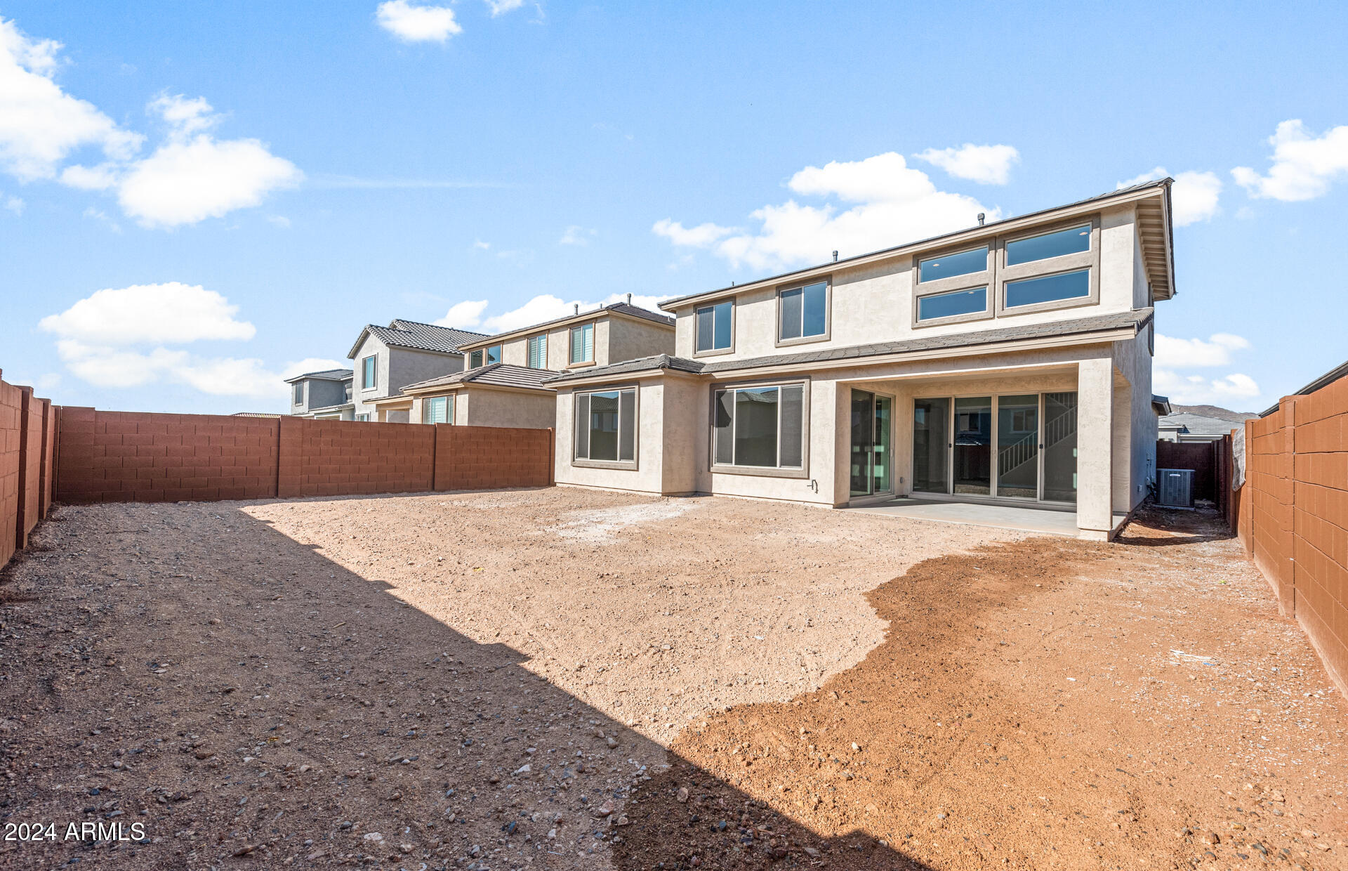 1945 W HORSETAIL Trail