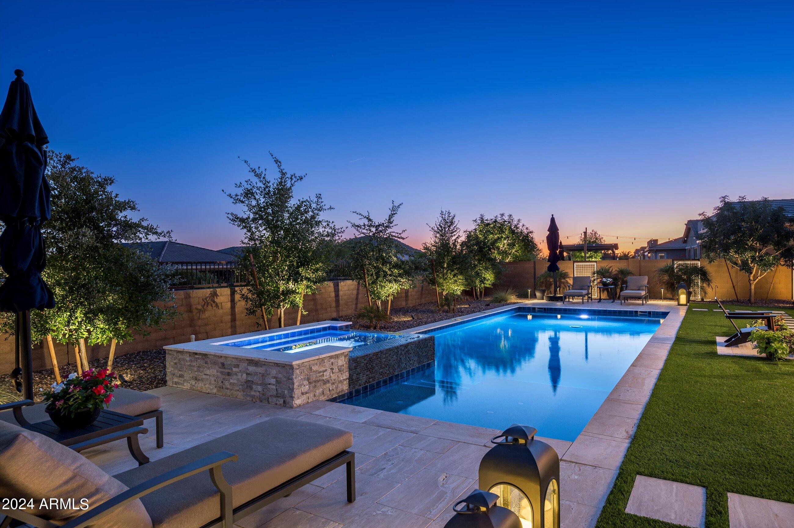 2869 E Cashman Drive