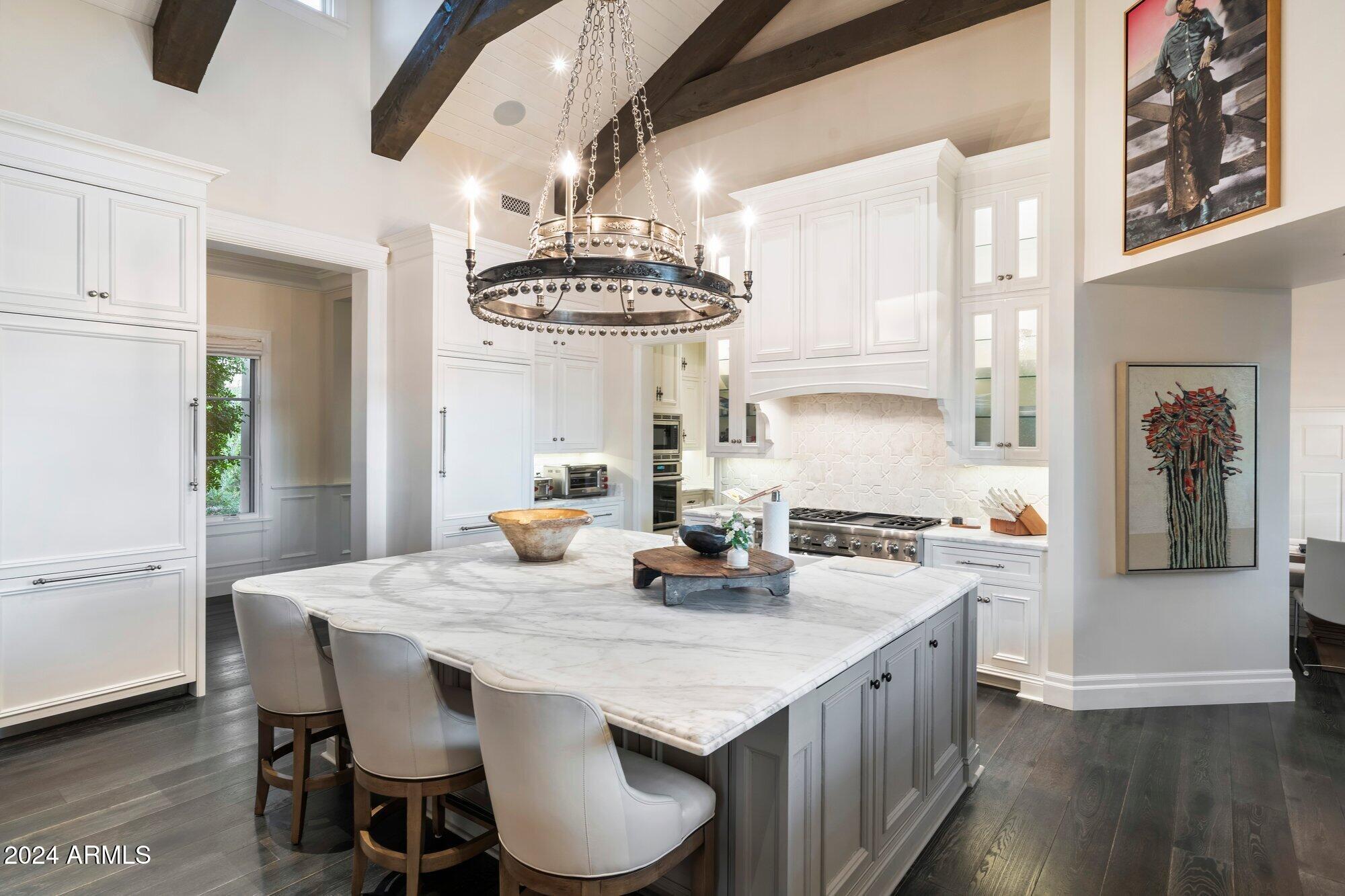 5739 E CACTUS WREN Road