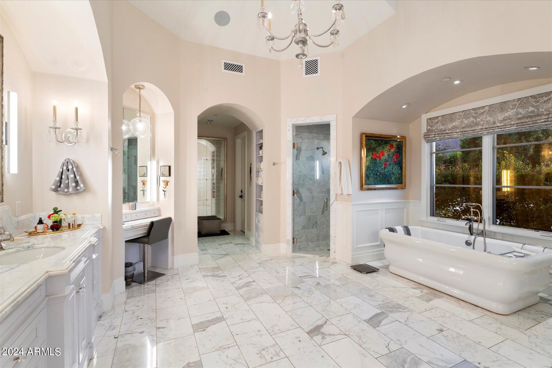 5739 E CACTUS WREN Road