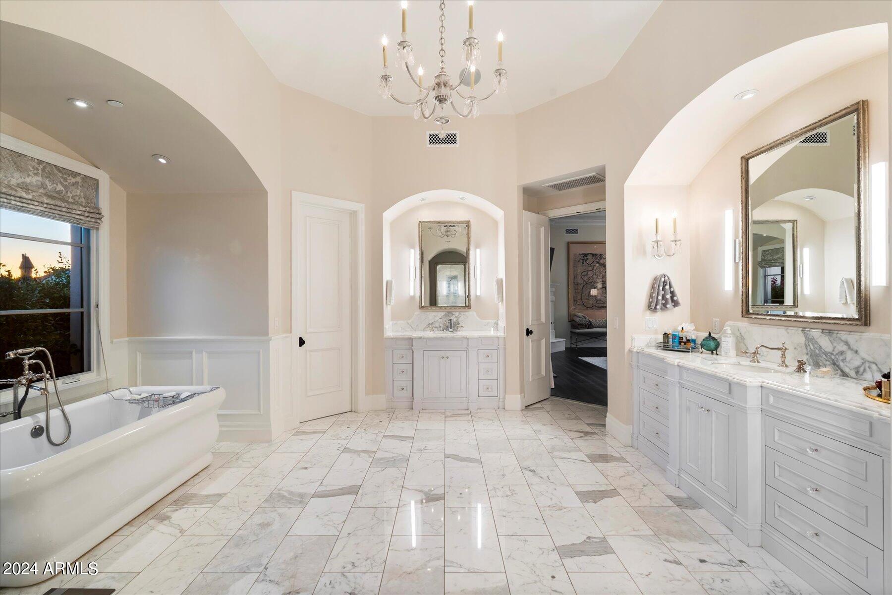 5739 E CACTUS WREN Road