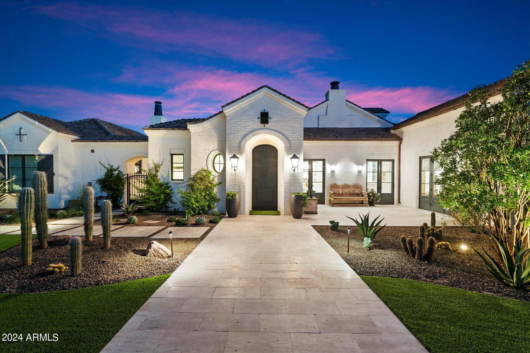 5739 E CACTUS WREN Road