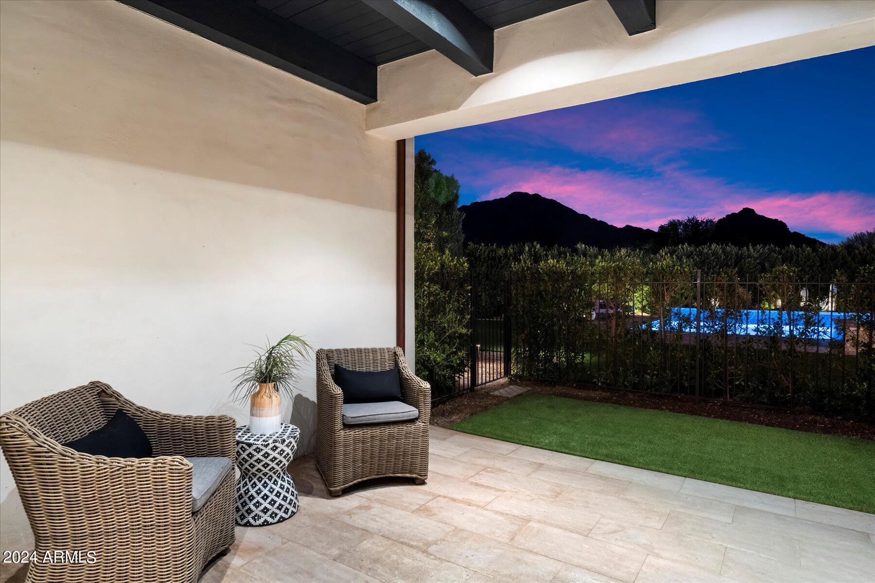 5739 E CACTUS WREN Road