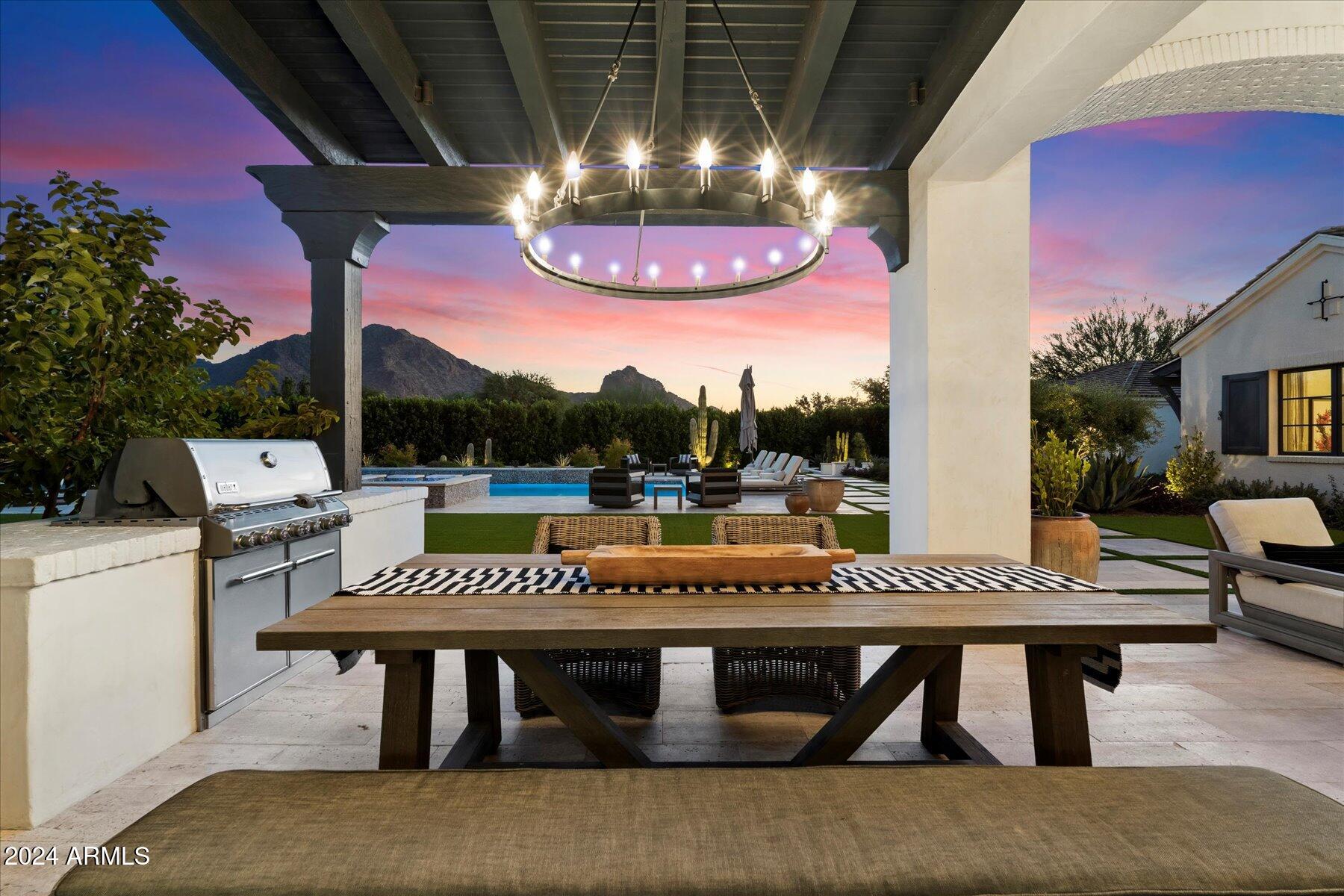 5739 E CACTUS WREN Road