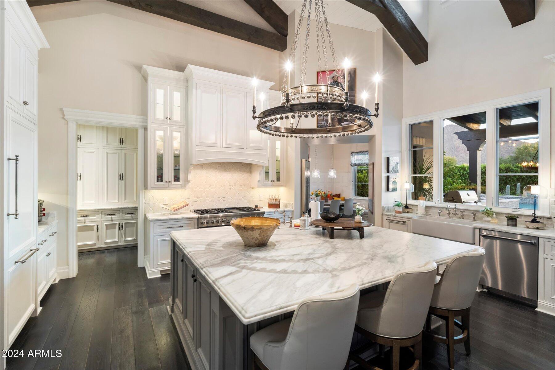 5739 E CACTUS WREN Road