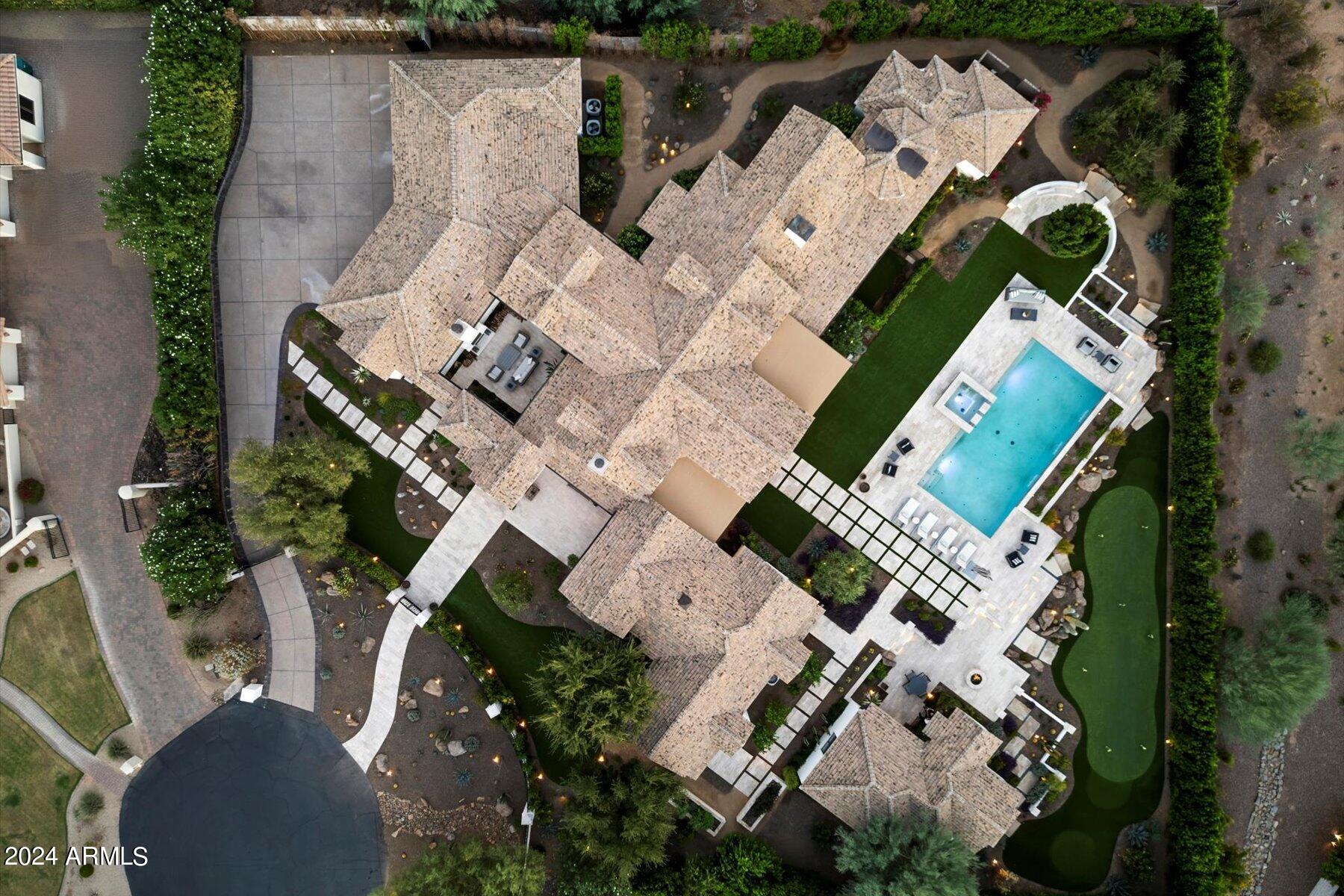 5739 E CACTUS WREN Road