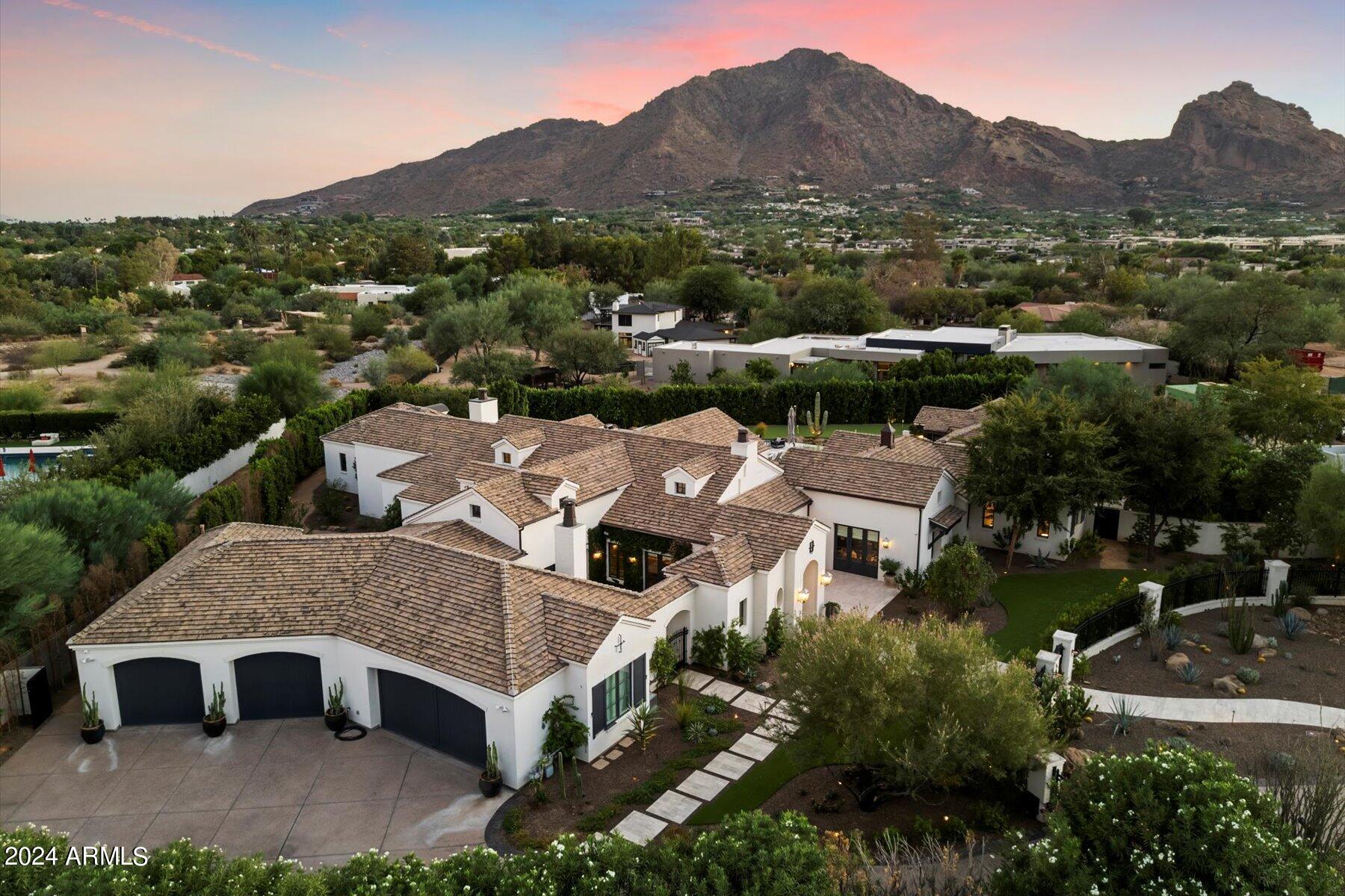 5739 E CACTUS WREN Road