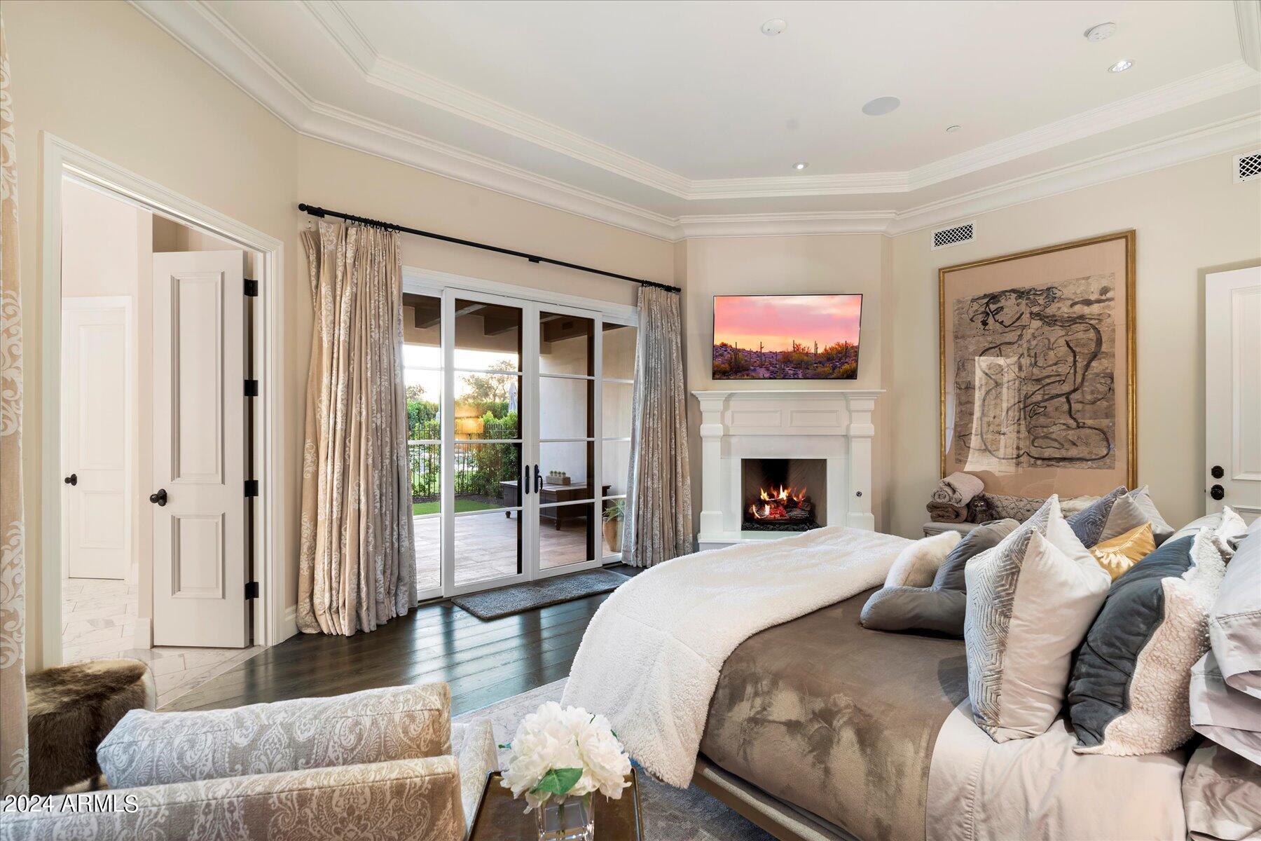 5739 E CACTUS WREN Road