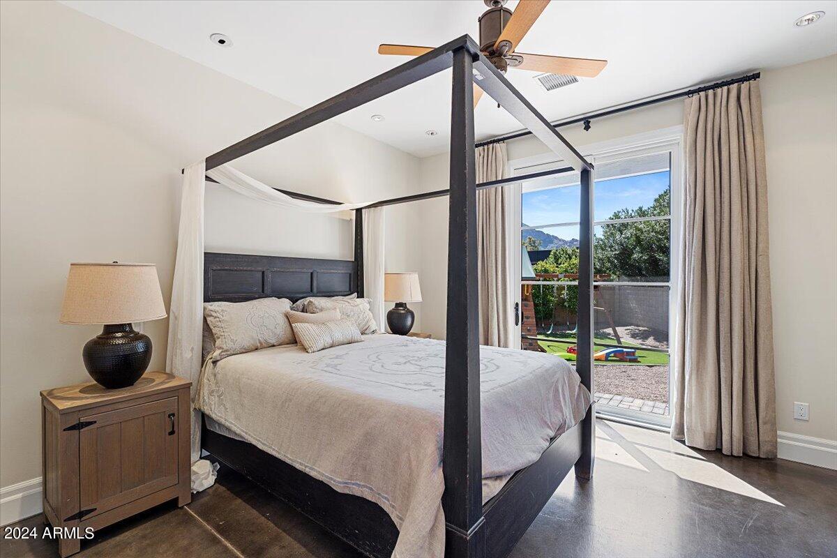 5739 E CACTUS WREN Road
