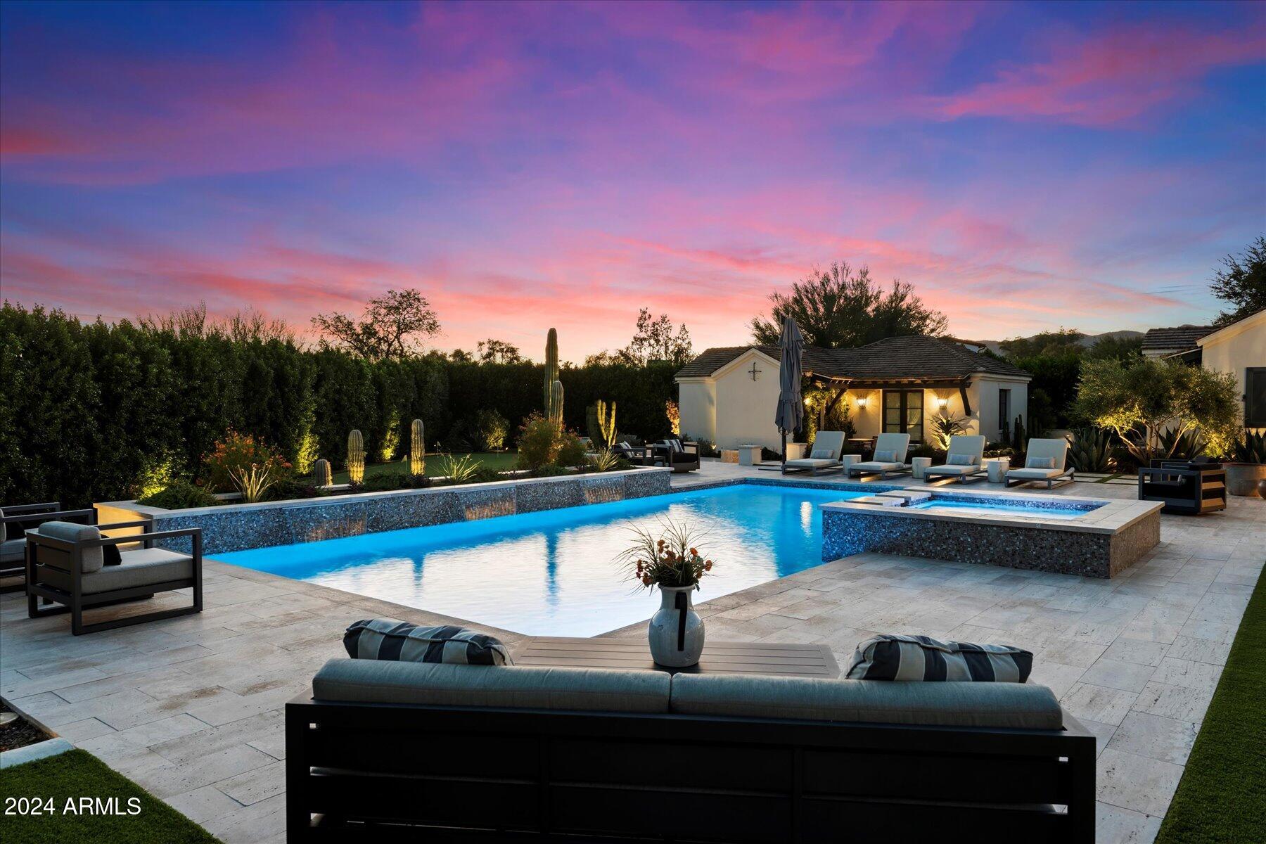5739 E CACTUS WREN Road