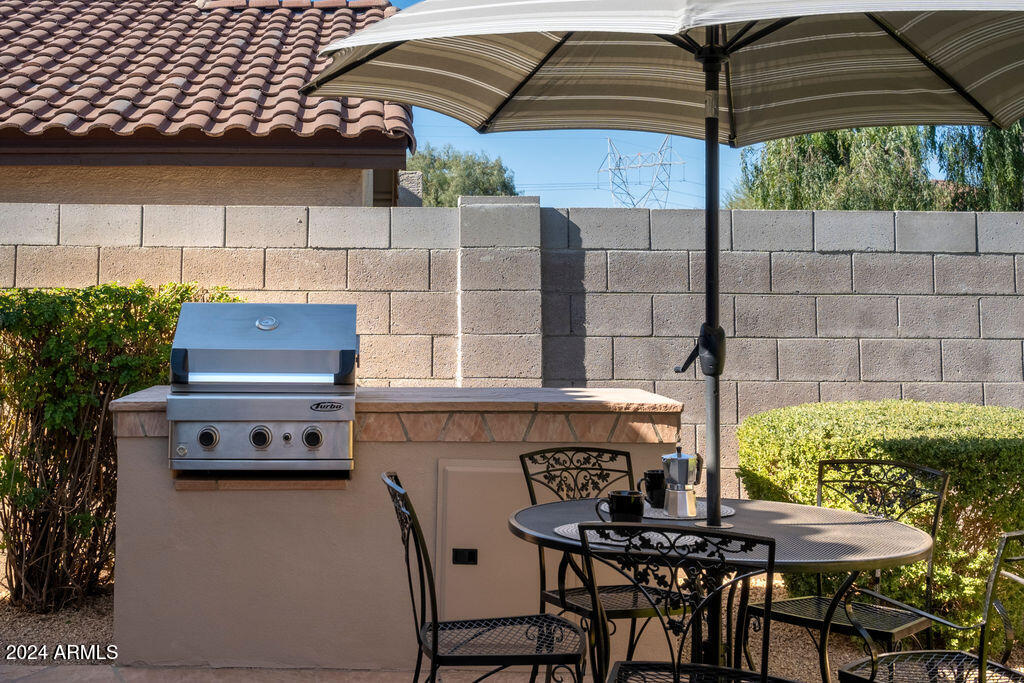 5028 E ROY ROGERS Road