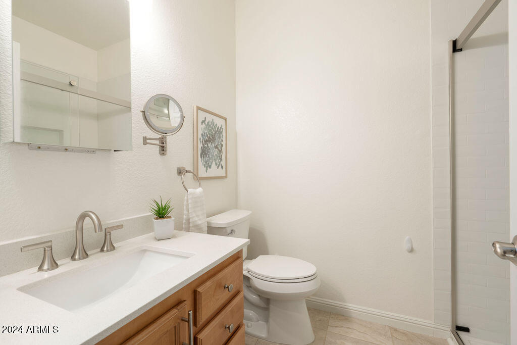 5028 E ROY ROGERS Road