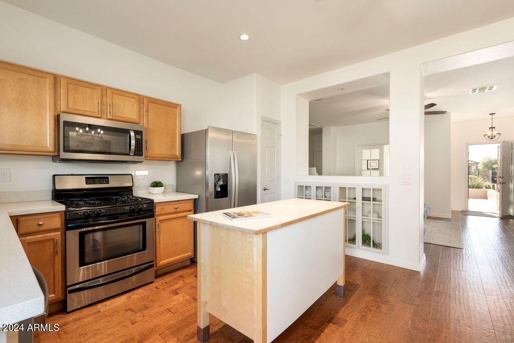 5028 E ROY ROGERS Road