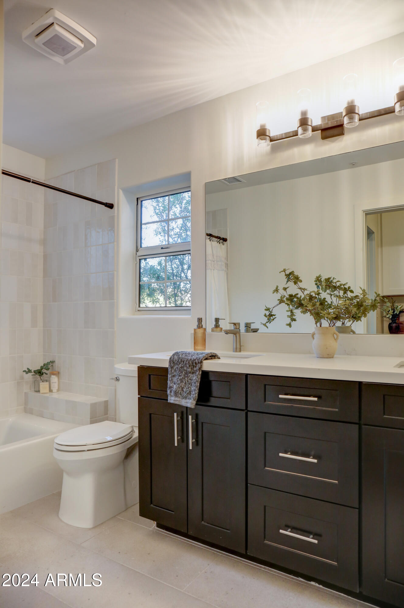 12113 E SAHUARO Drive