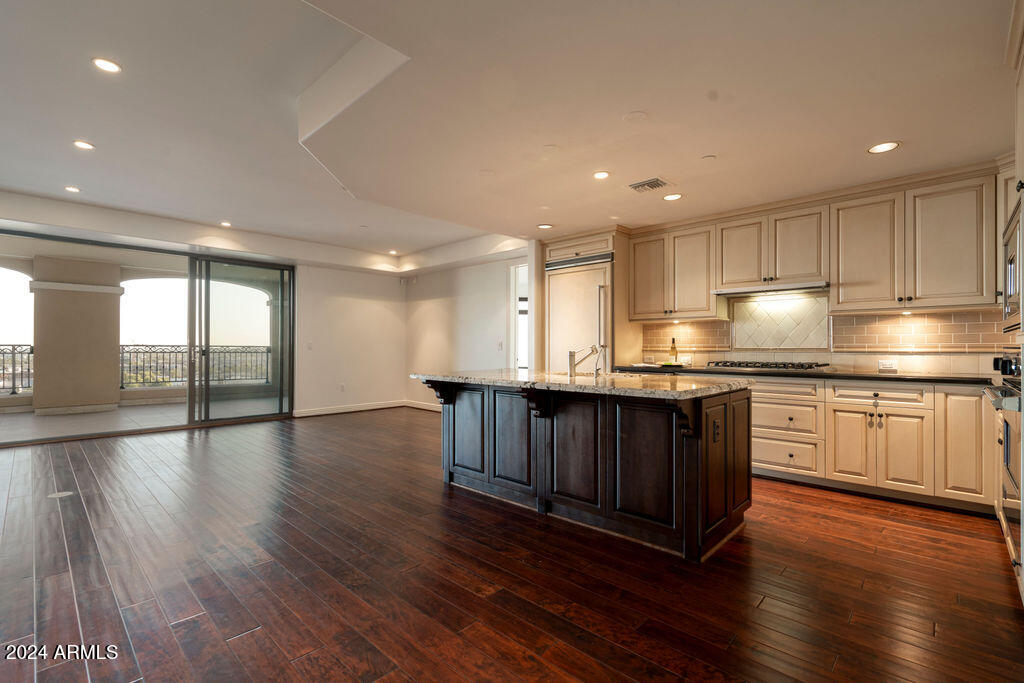7181 E CAMELBACK Road, 1106