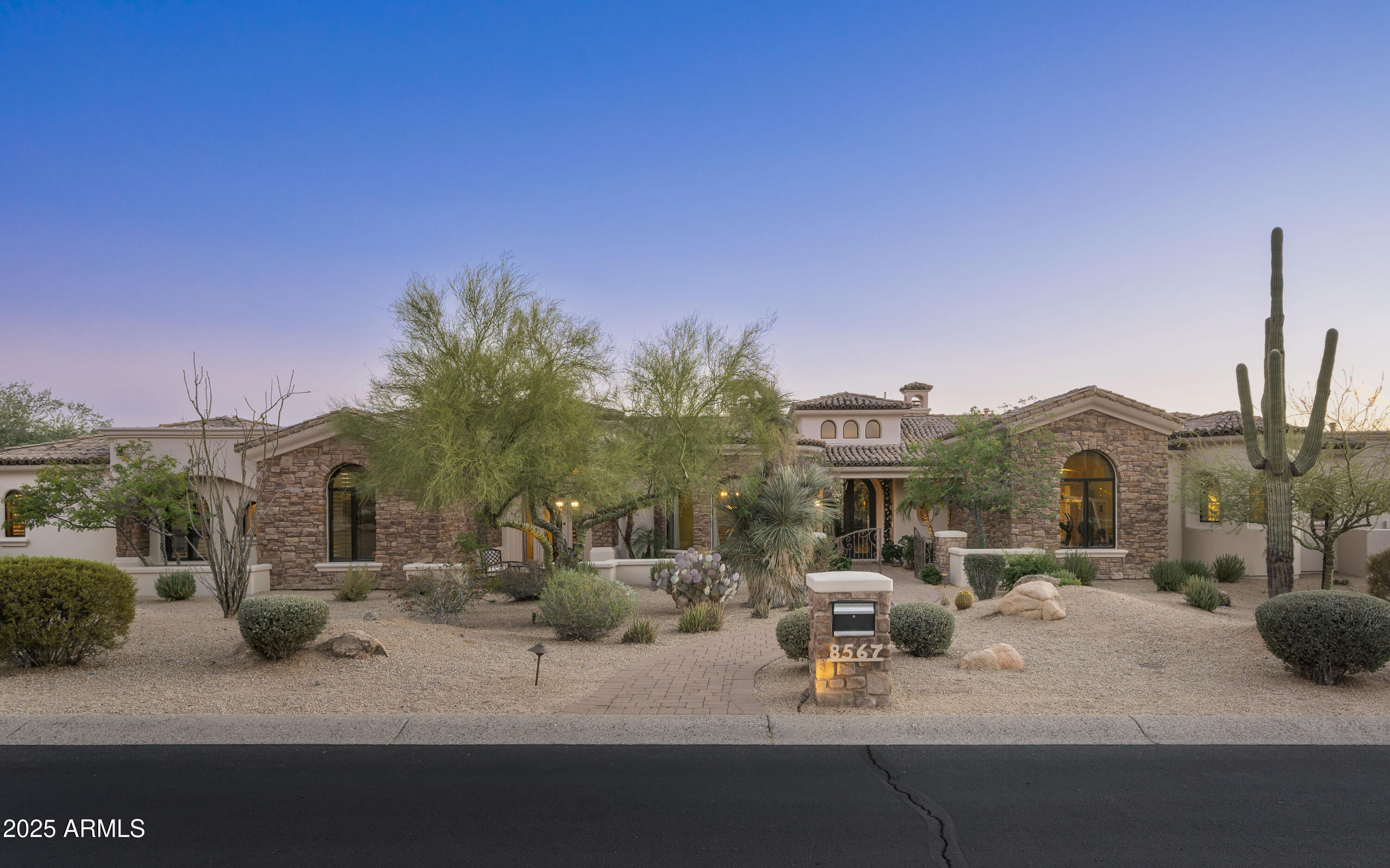 8567 E OVERLOOK Drive