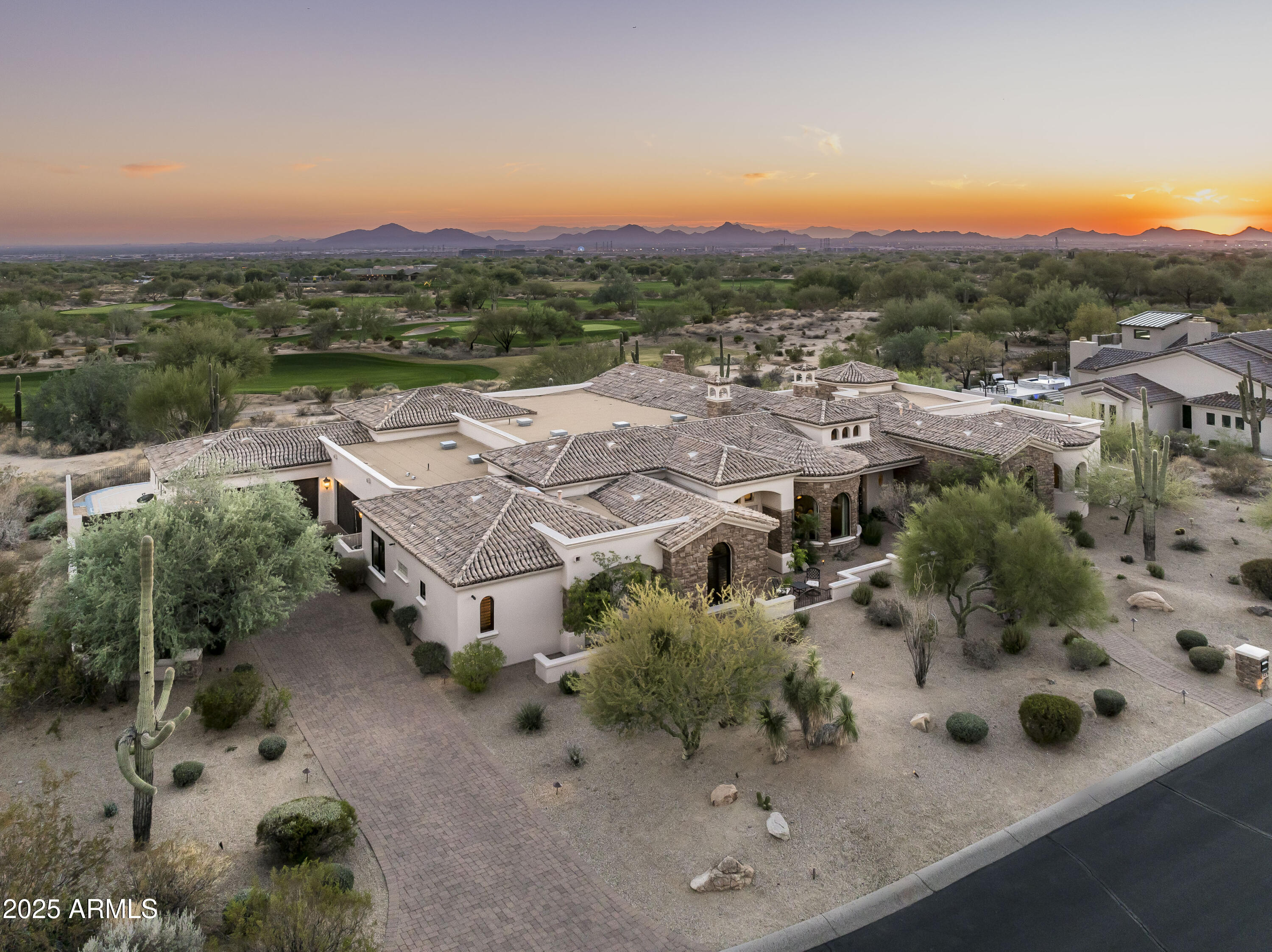 8567 E OVERLOOK Drive