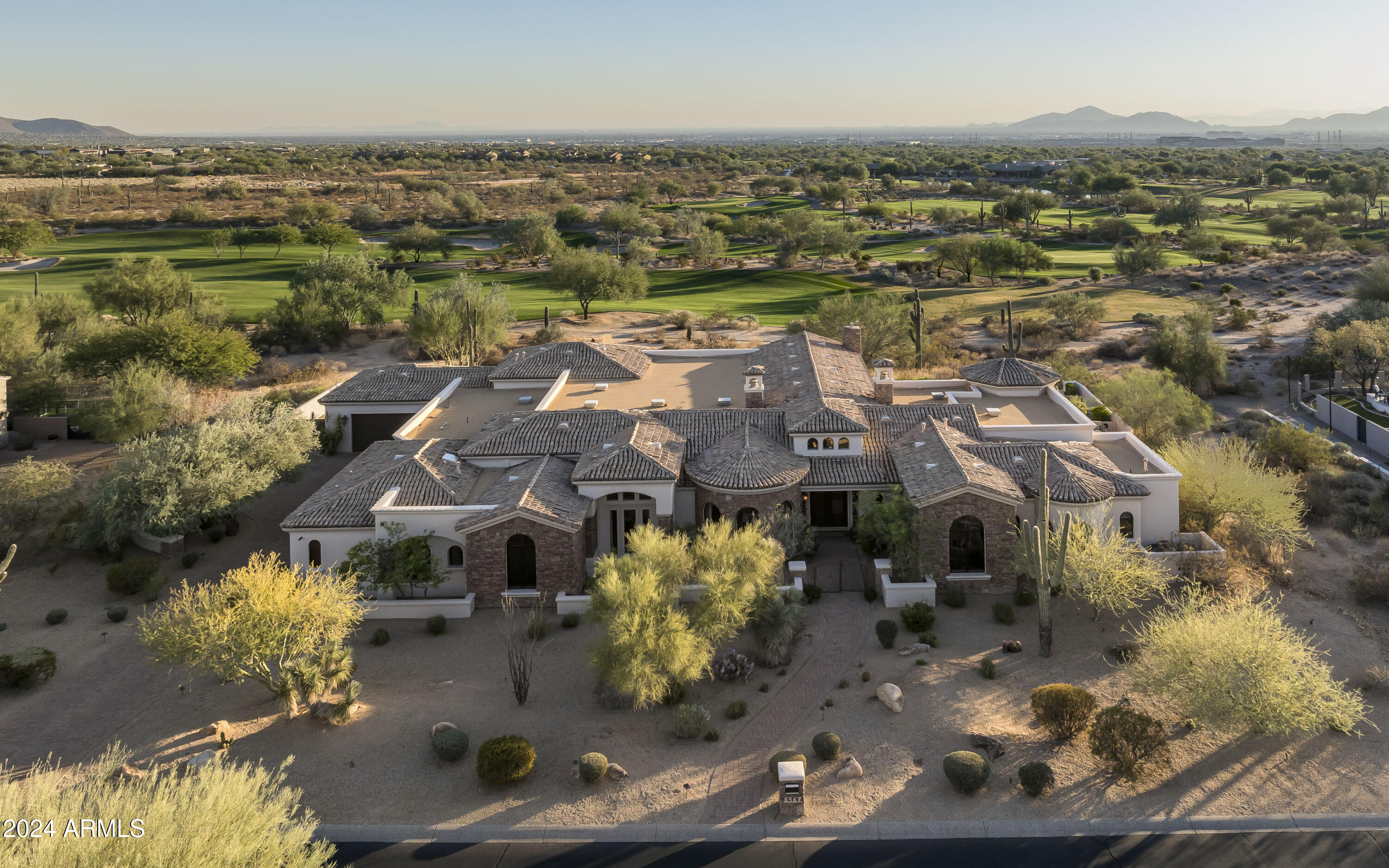 8567 E OVERLOOK Drive
