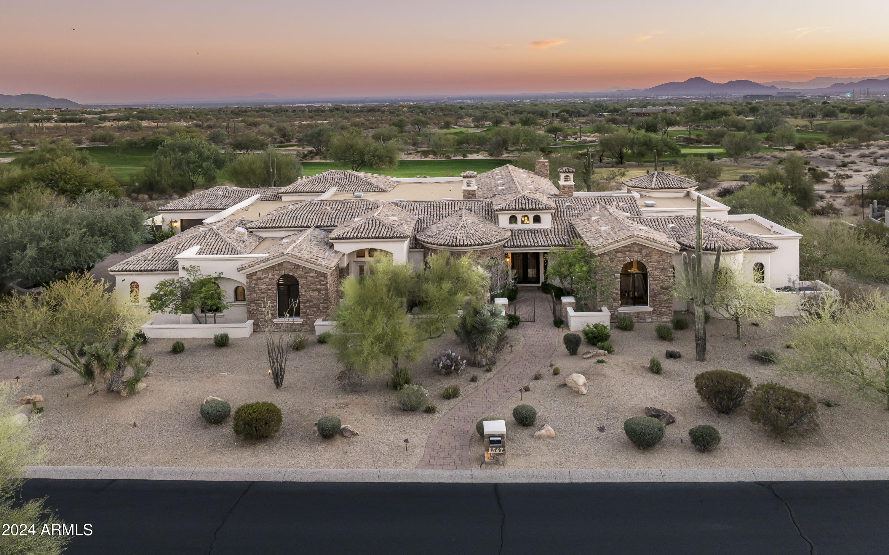 8567 E OVERLOOK Drive