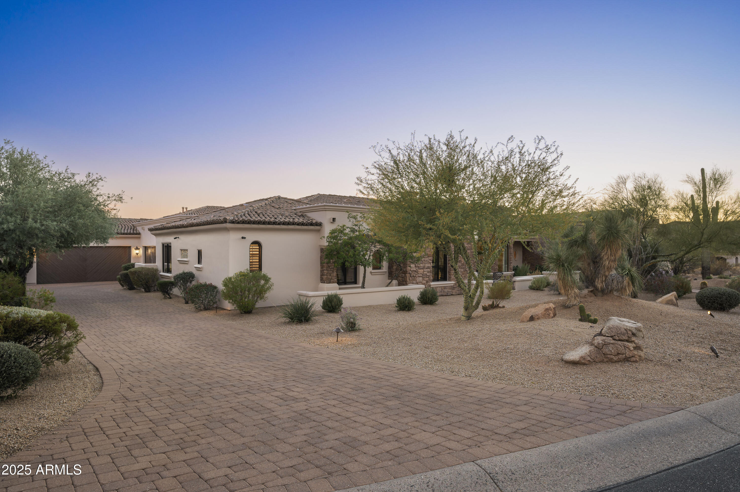 8567 E OVERLOOK Drive