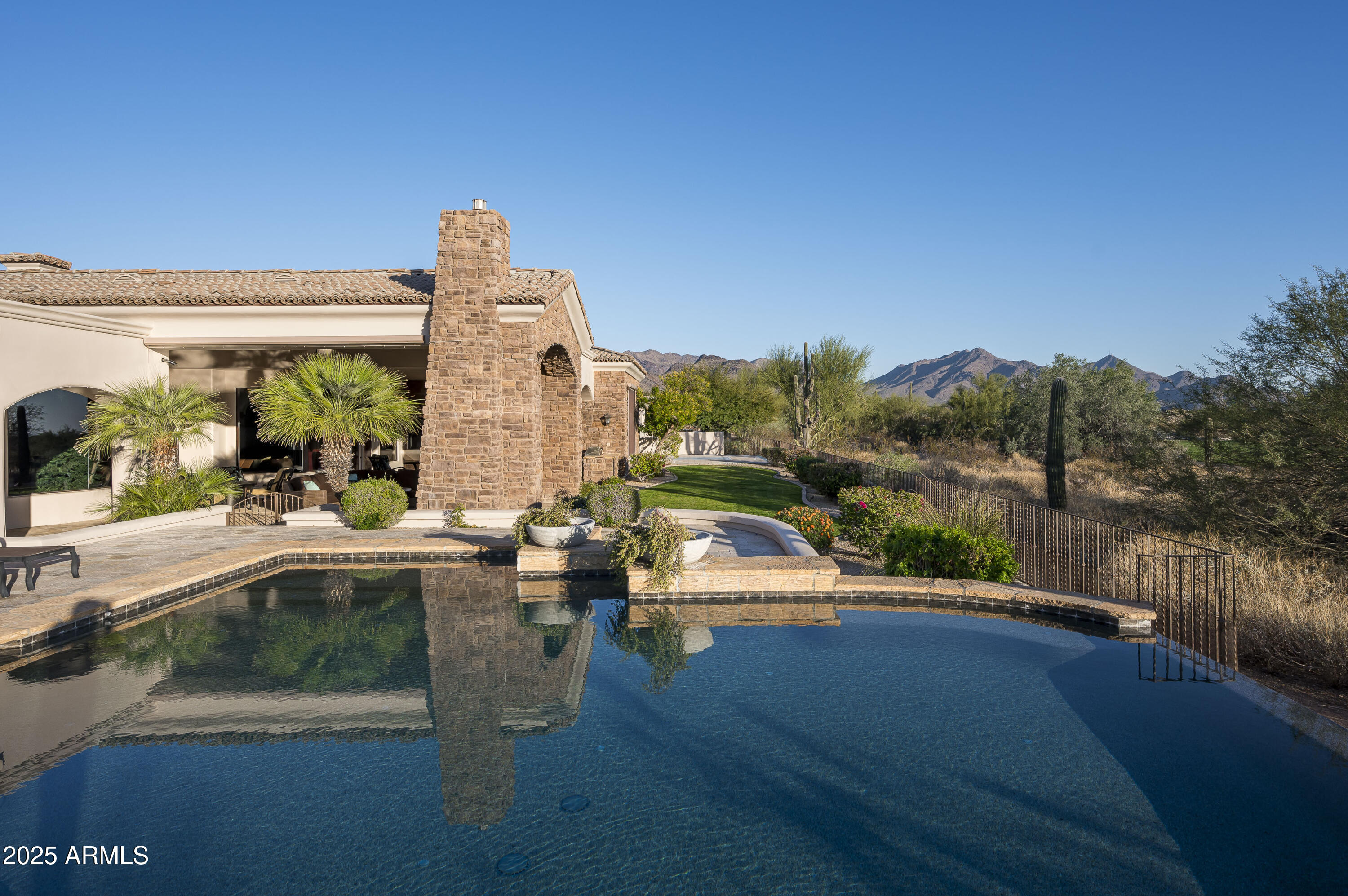 8567 E OVERLOOK Drive