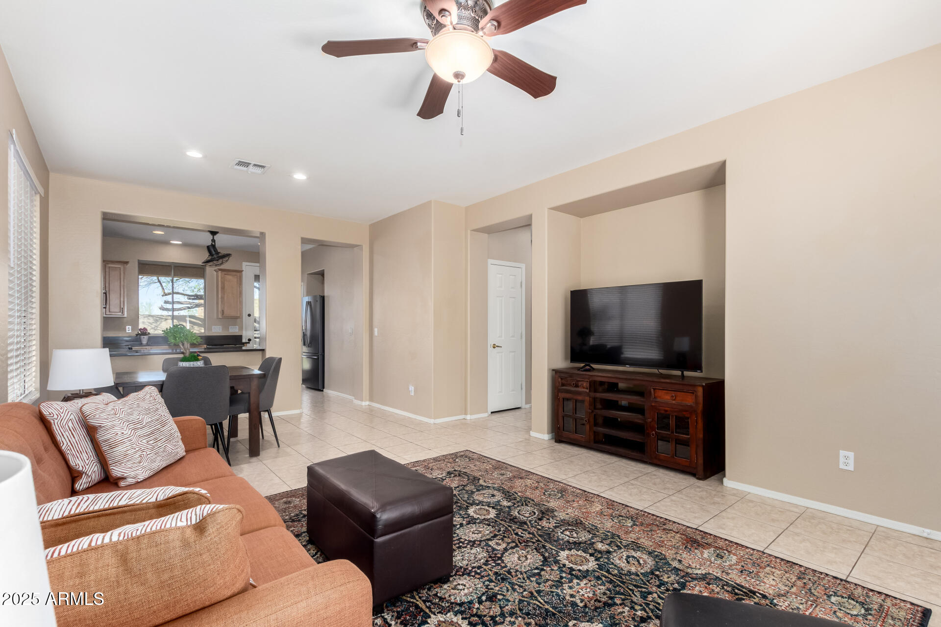 3754 W RUSHMORE Drive