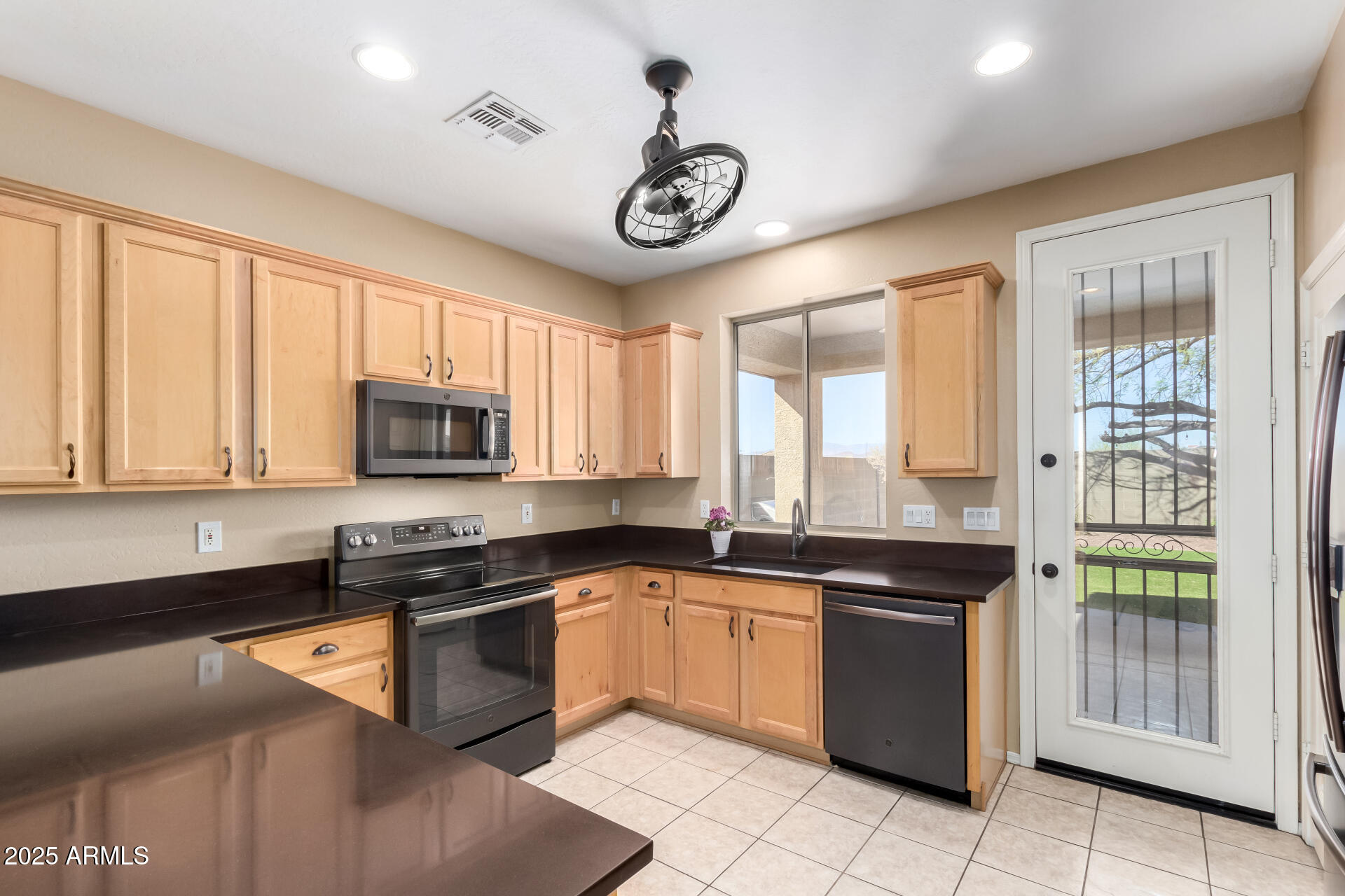 3754 W RUSHMORE Drive