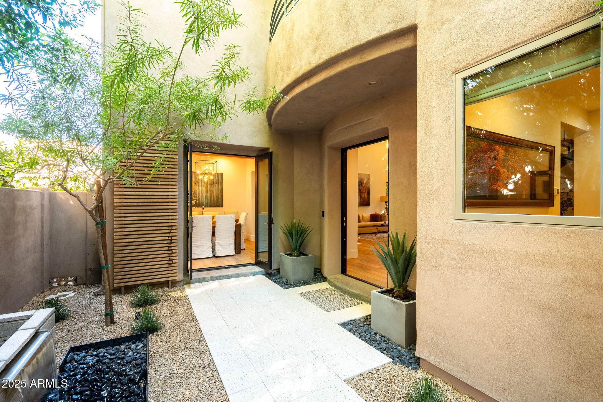 7356 E VAQUERO Drive