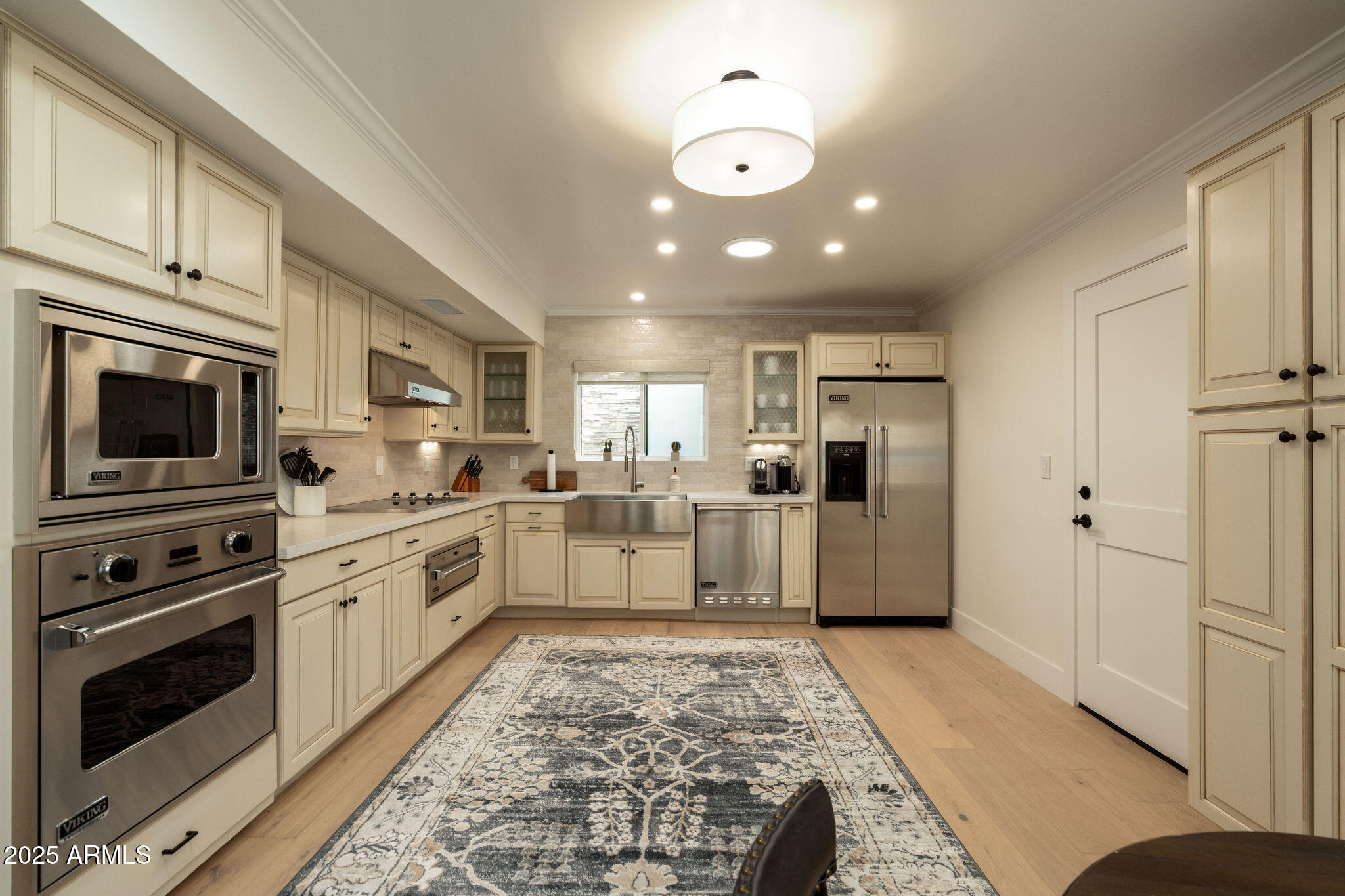 7220 E BUENA TERRA Way