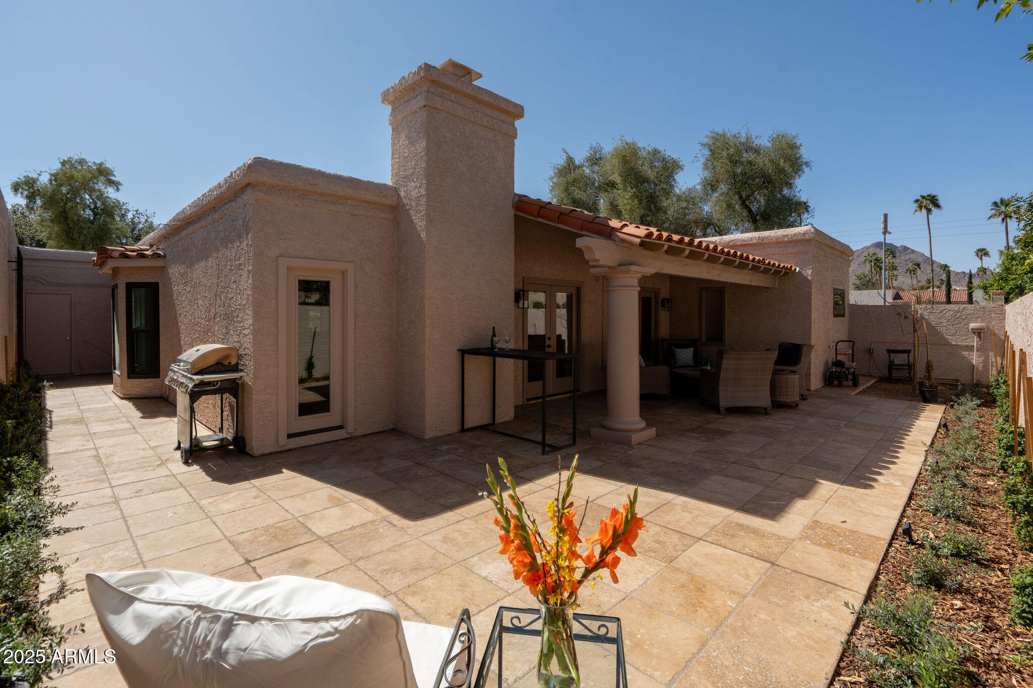 7220 E BUENA TERRA Way