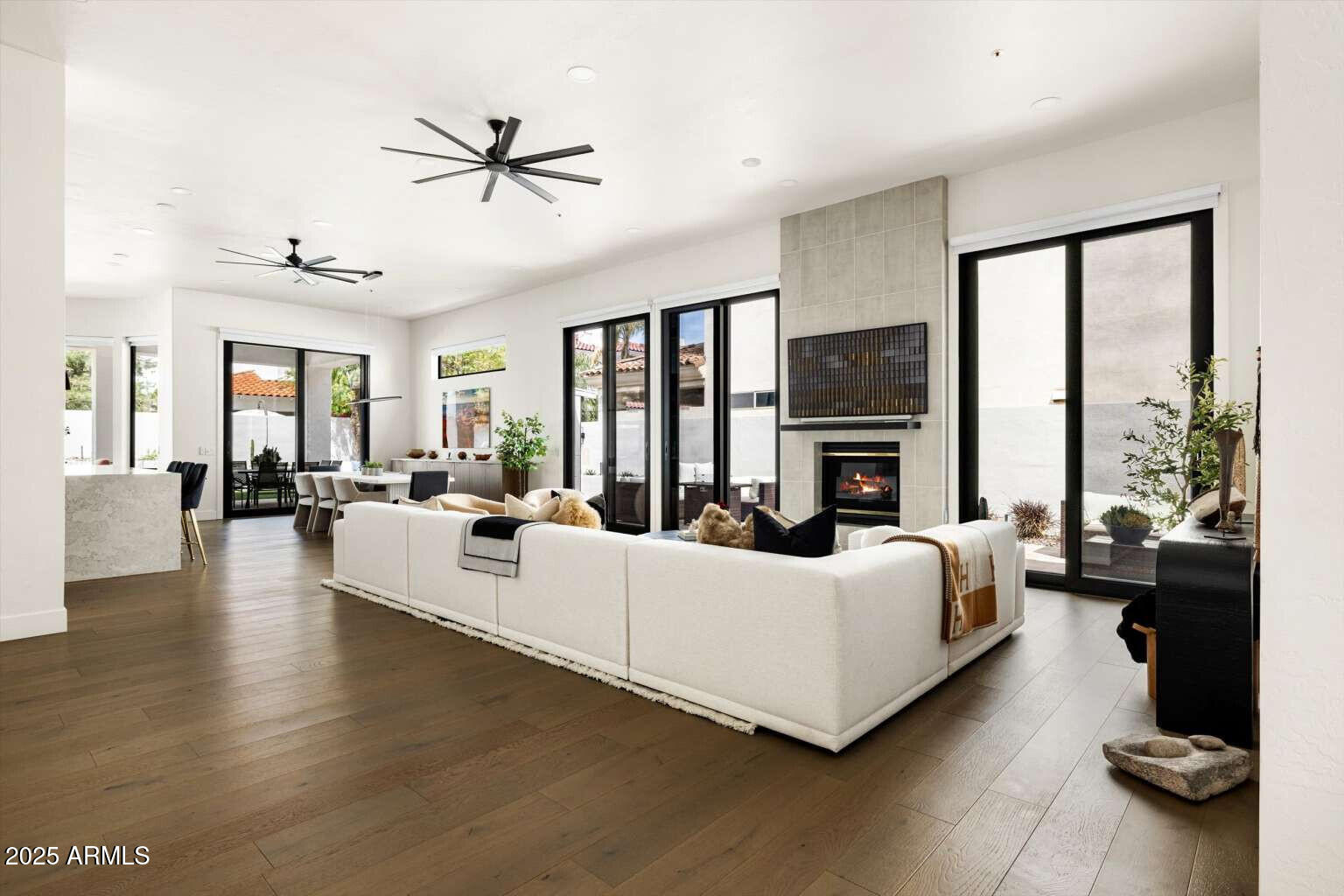 7670 E SIERRA VISTA Drive