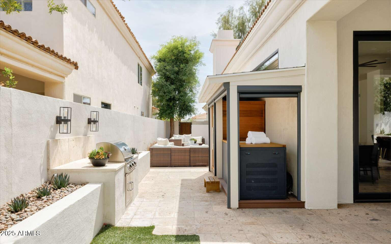 7670 E SIERRA VISTA Drive