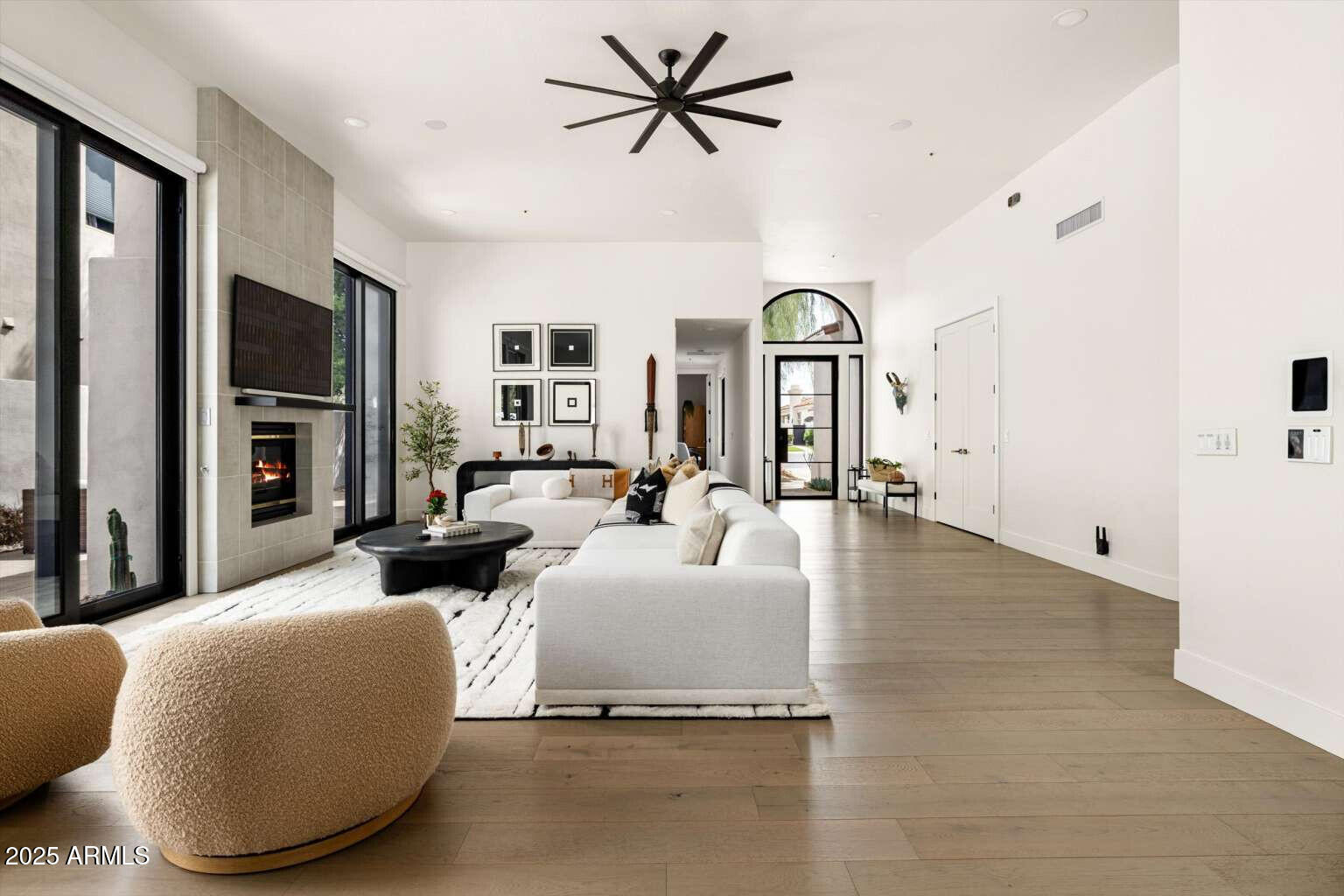 7670 E SIERRA VISTA Drive