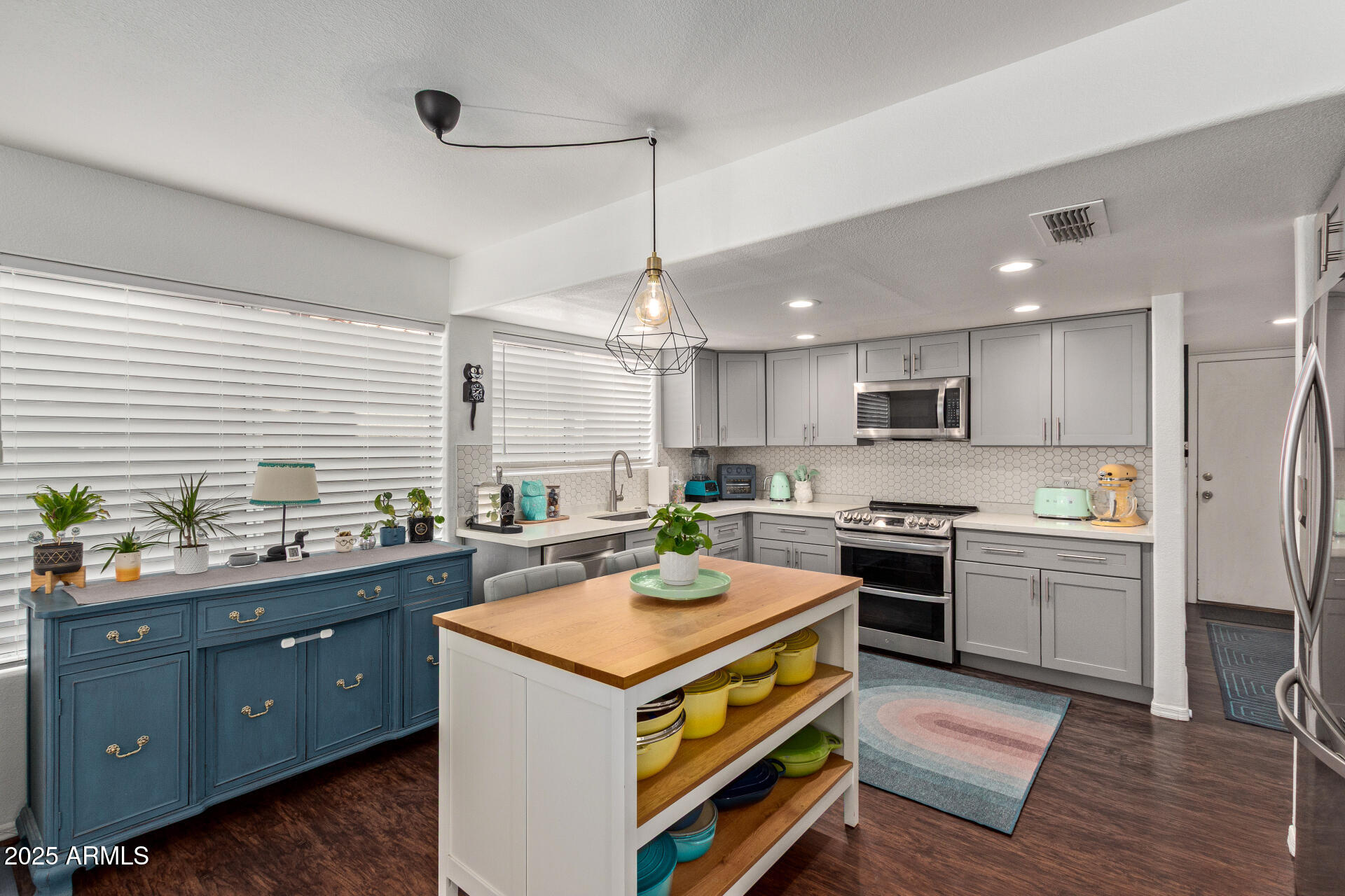 3222 E CORTEZ Street