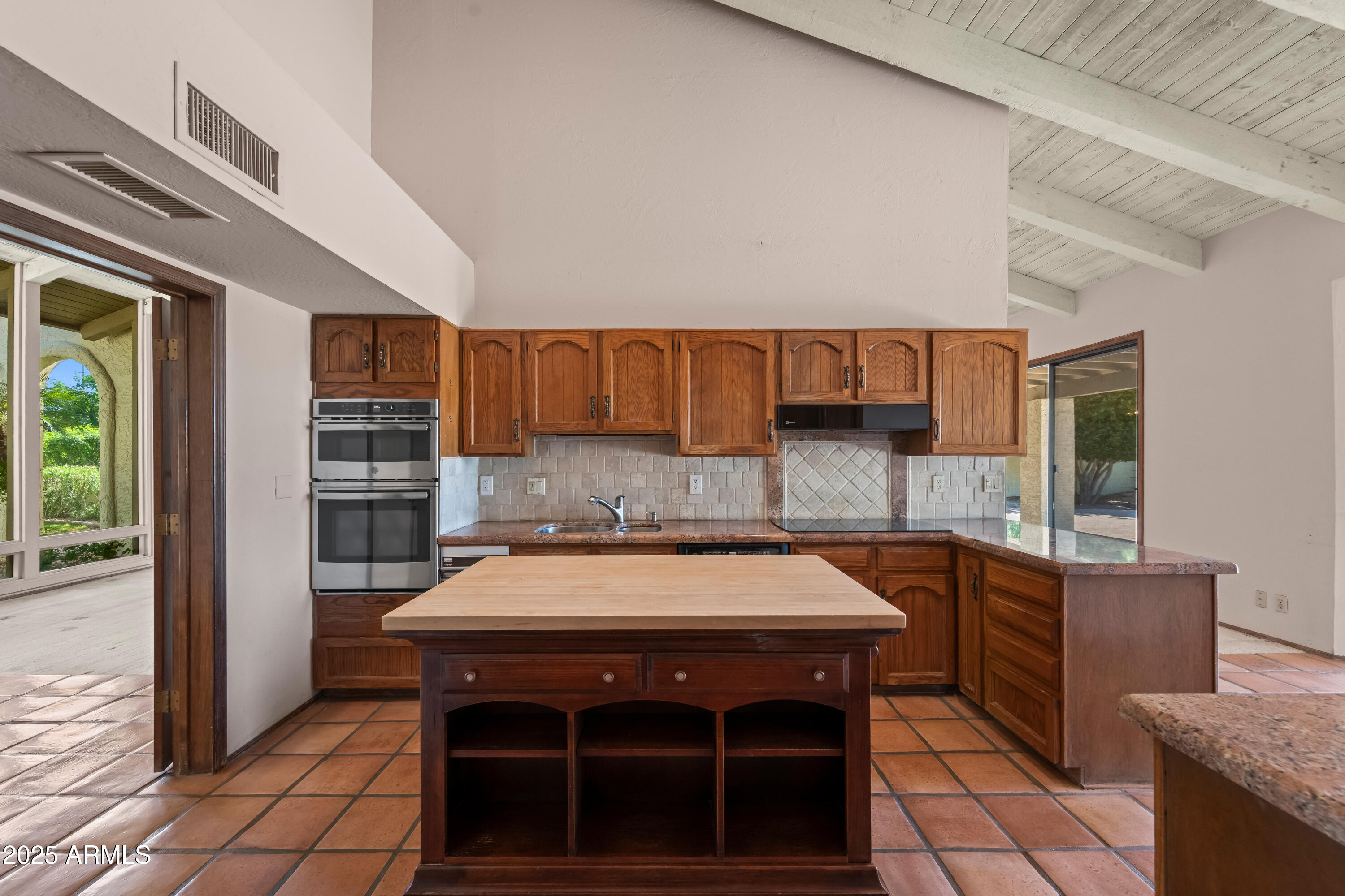 8613 E APPALOOSA Trail