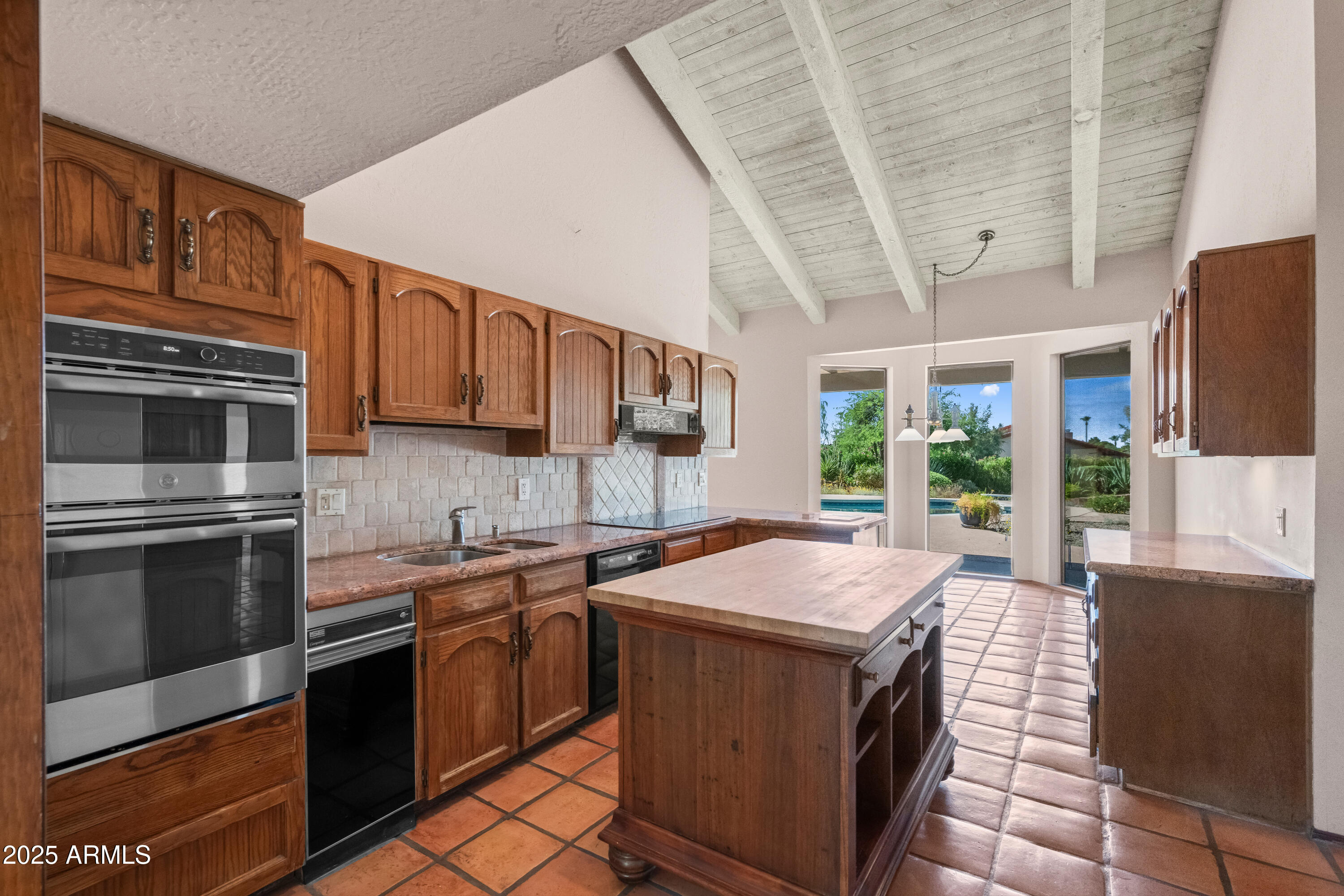 8613 E APPALOOSA Trail