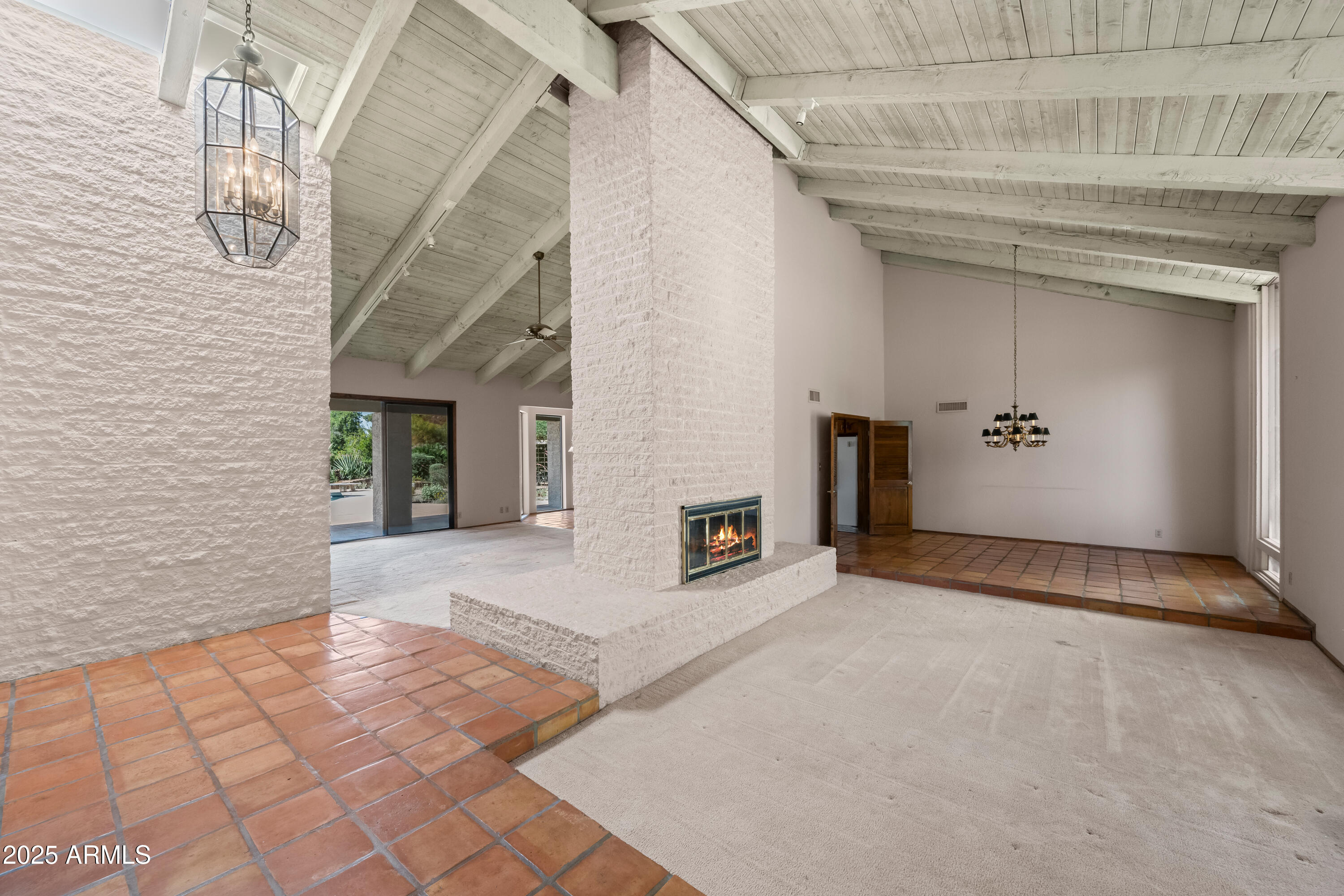 8613 E APPALOOSA Trail