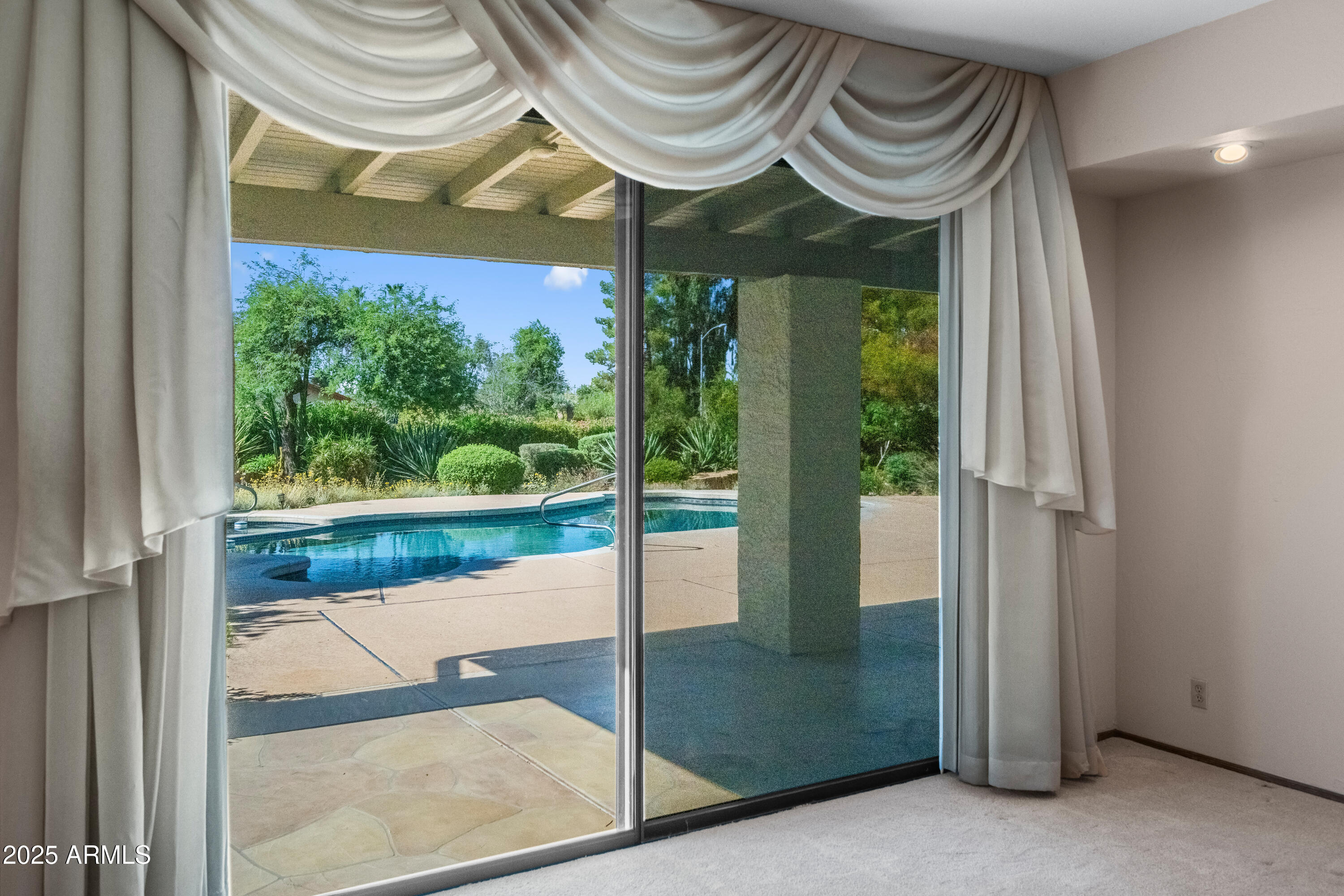 8613 E APPALOOSA Trail