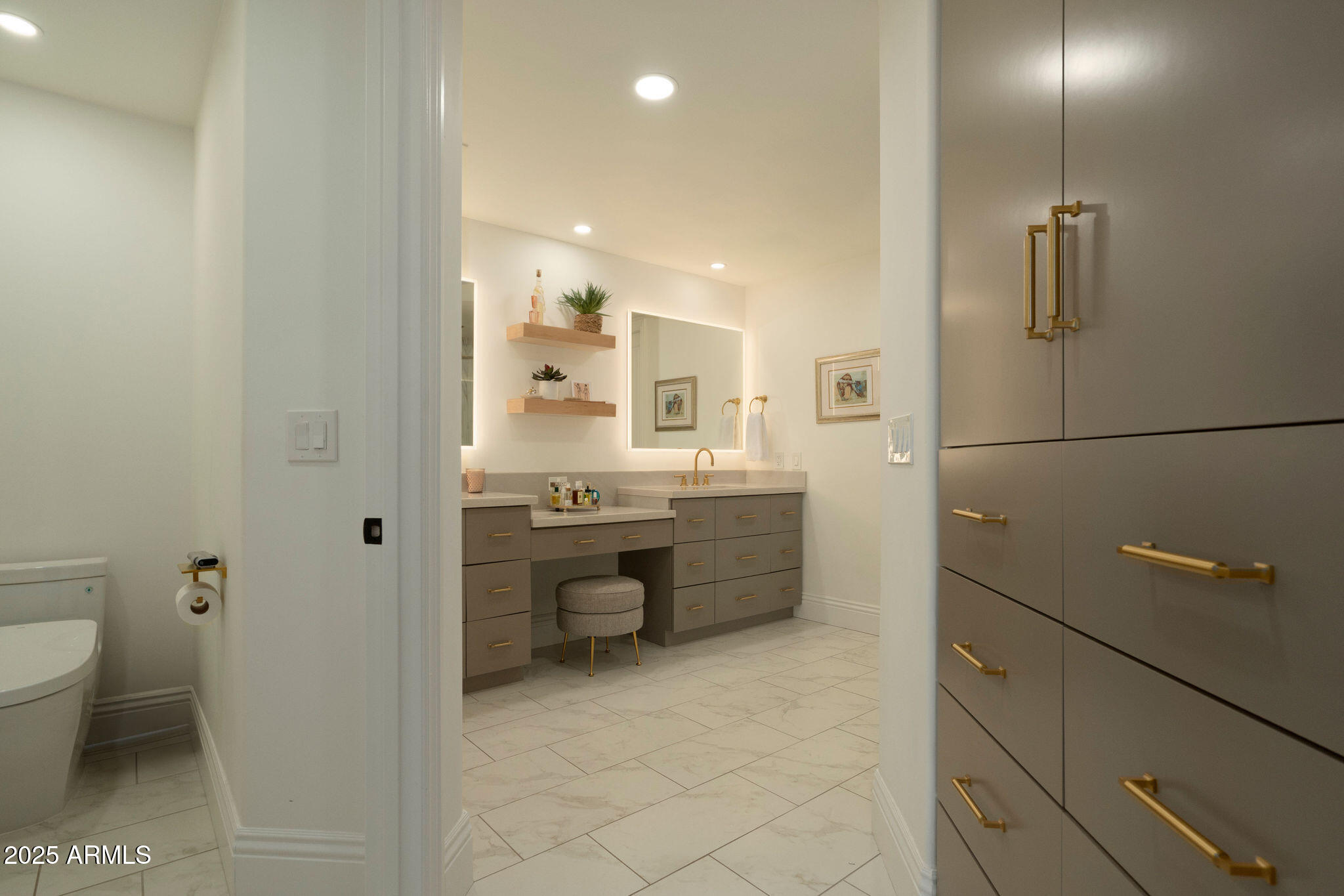 7175 E CAMELBACK Road, 401