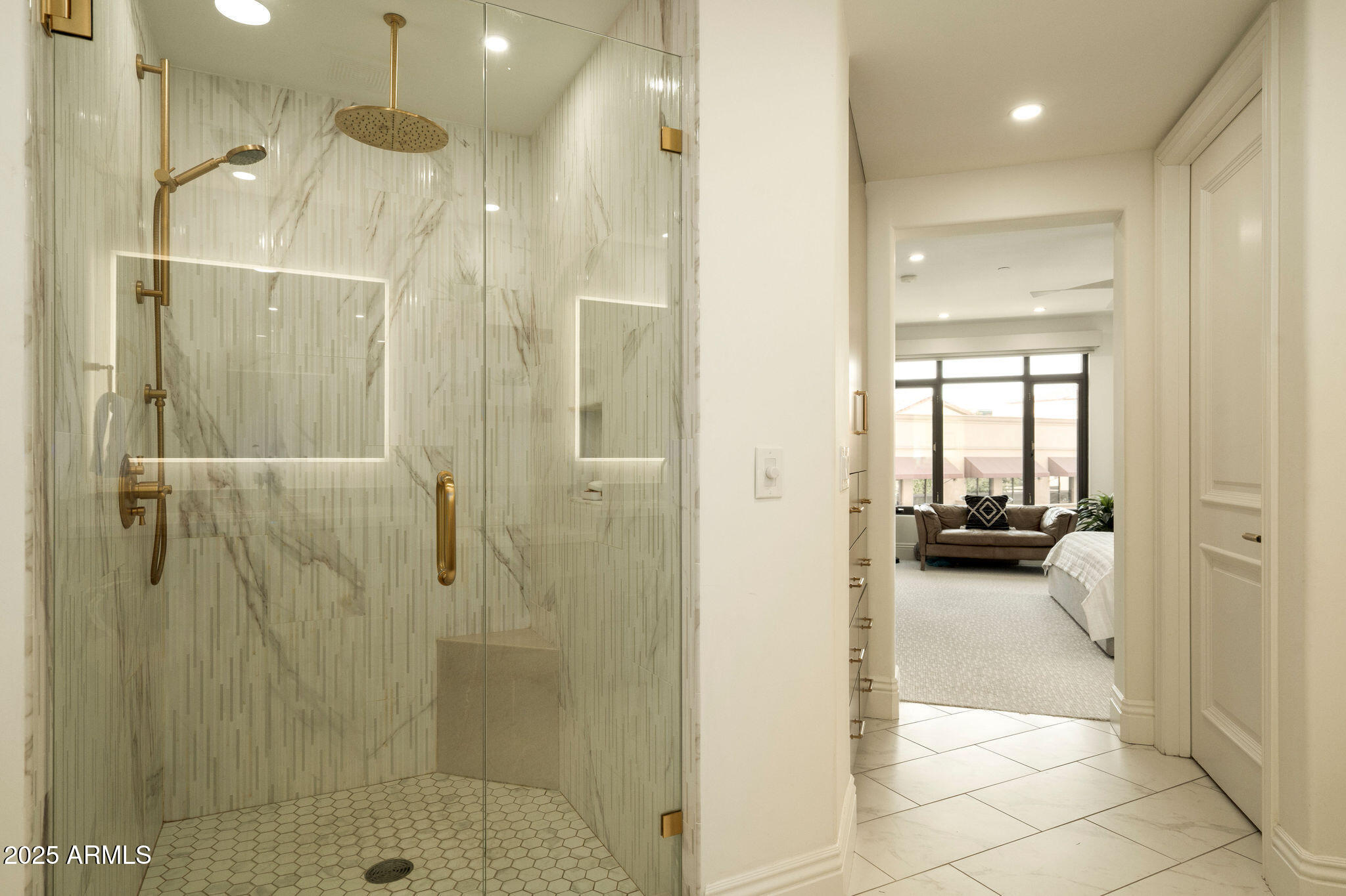7175 E CAMELBACK Road, 401