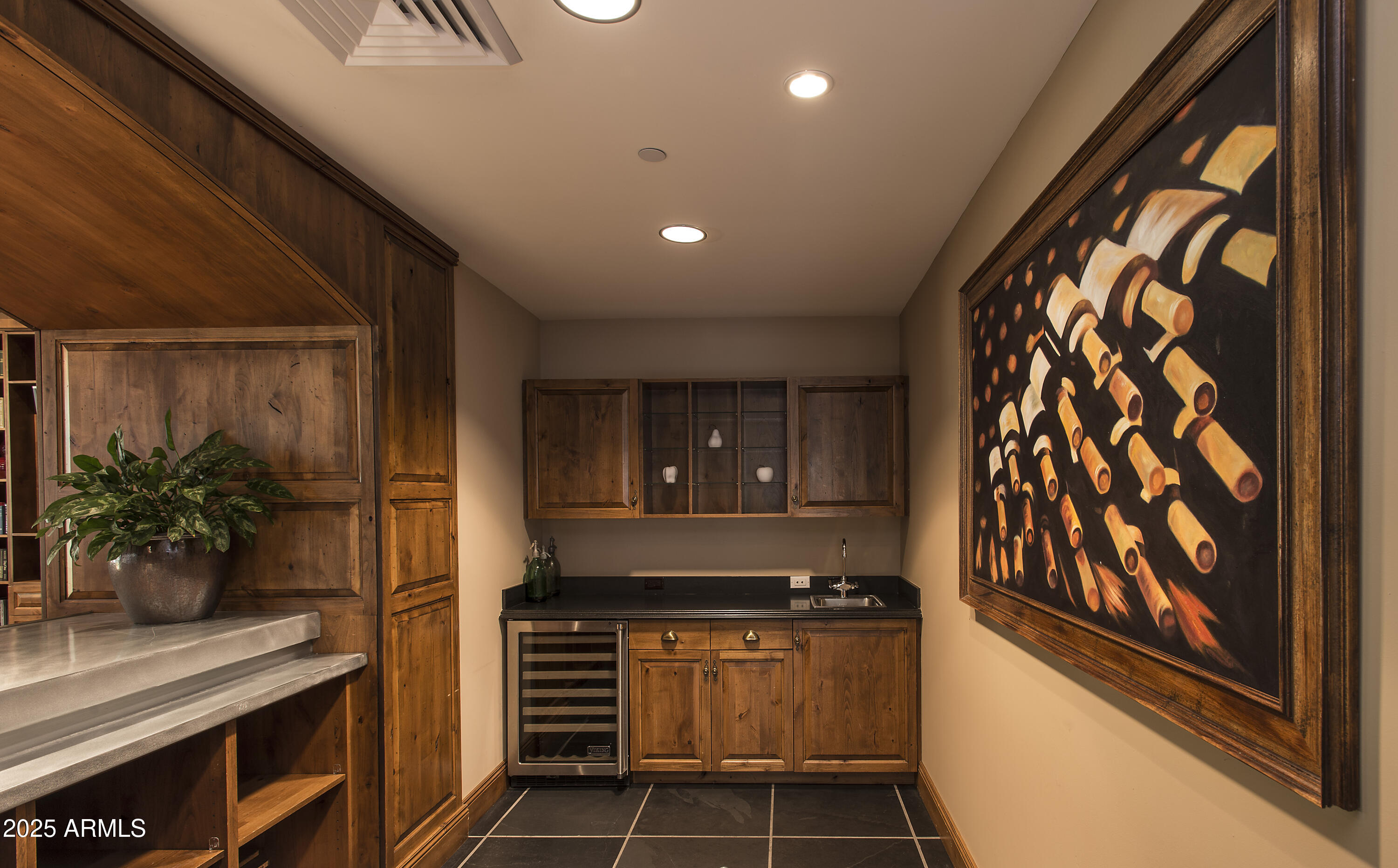 7175 E CAMELBACK Road, 401