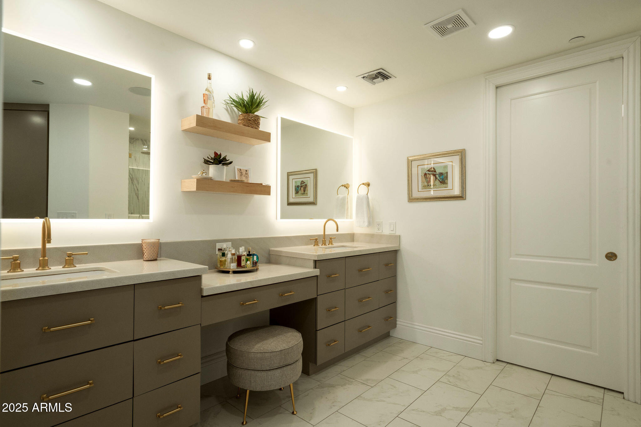 7175 E CAMELBACK Road, 401